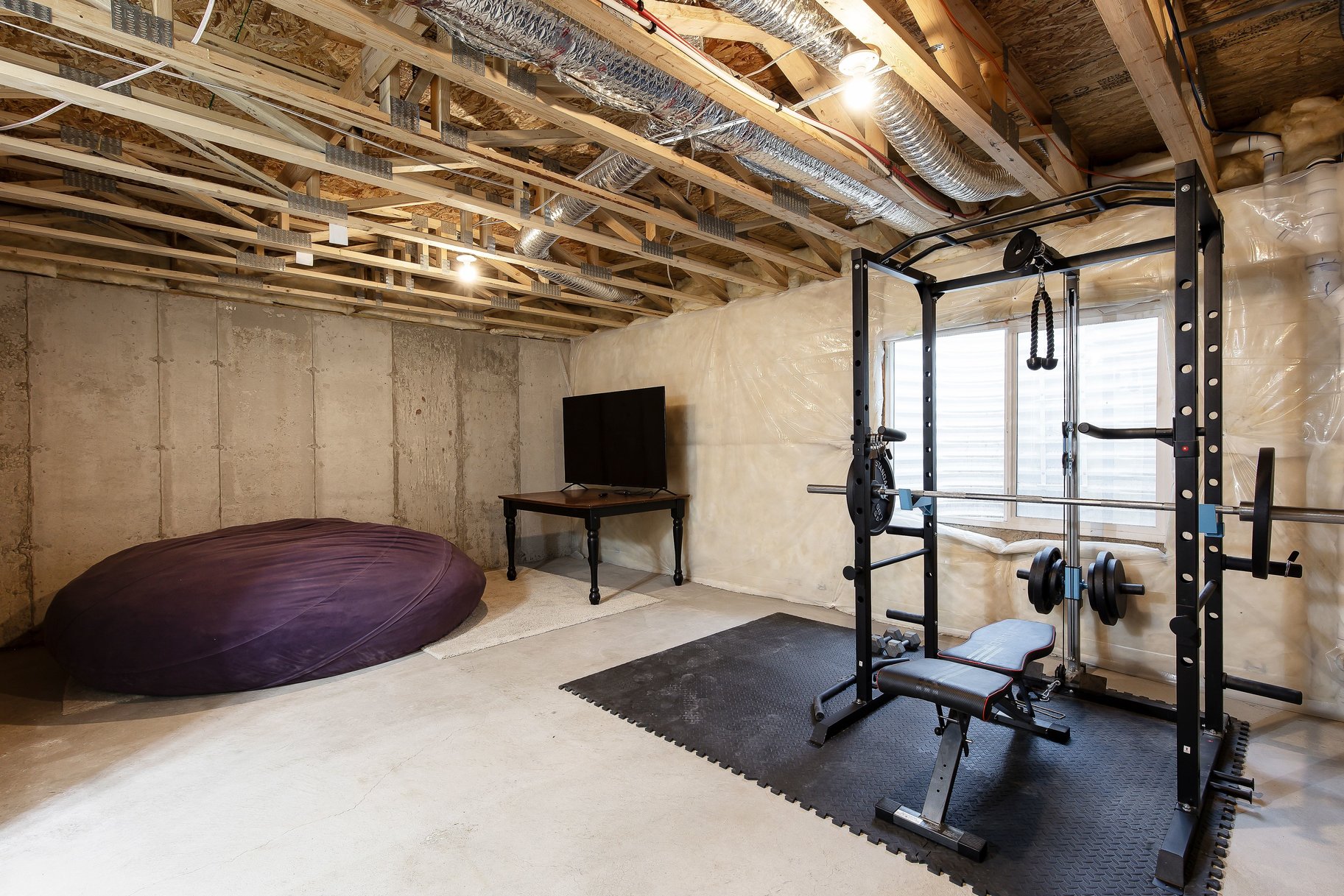  Bright & Quiet Townhome Ready to Be Your Next Home - 物件實景