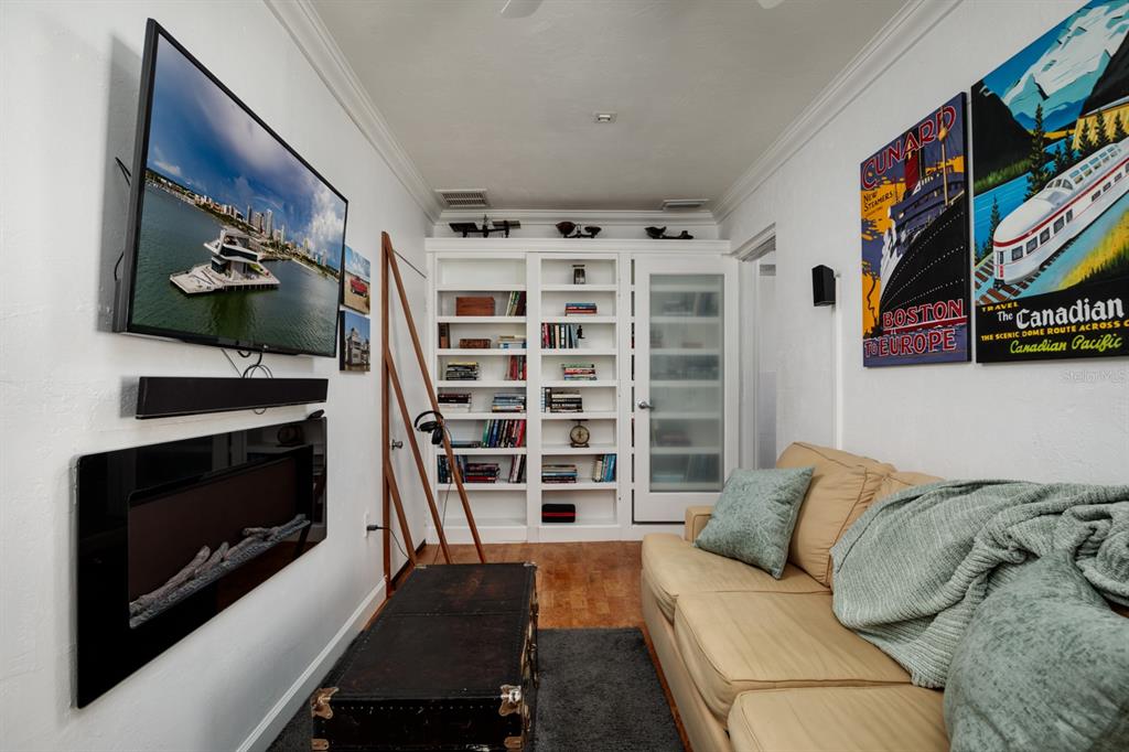 St Petersburg, Florida, 33705, United States, 3 Bedrooms Bedrooms, ,4 BathroomsBathrooms,Residential,For Sale,1793107