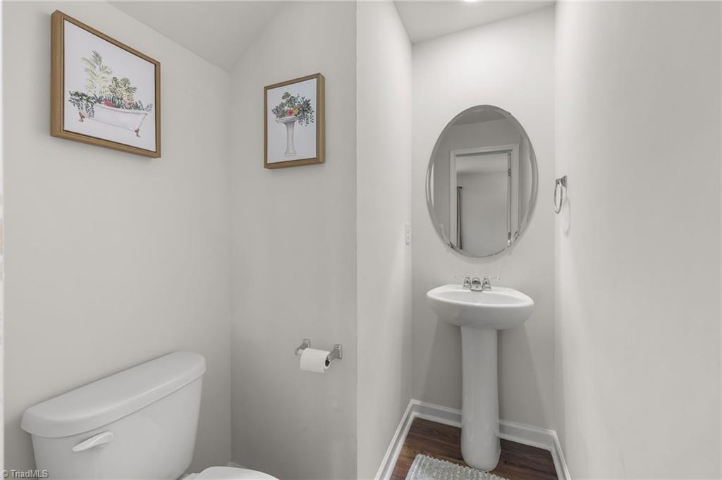Davidson, North Carolina, 28036, United States, 4 Bedrooms Bedrooms, ,4 BathroomsBathrooms,Residential,For Sale,1909489