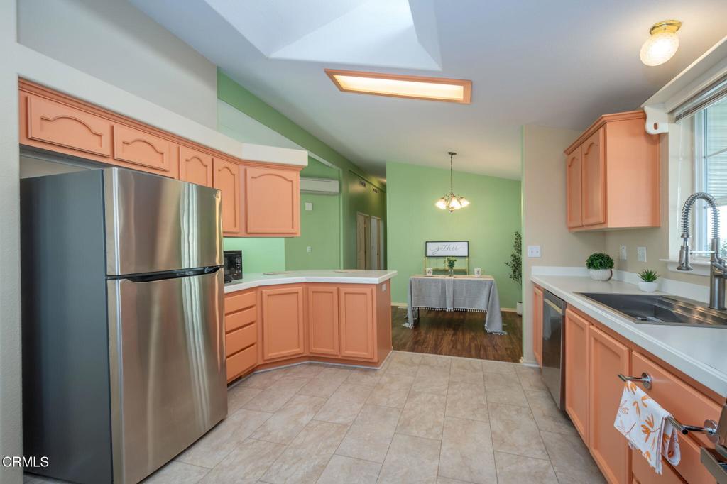 Ventura, California, 93001, United States, 3 Bedrooms Bedrooms, ,1 BathroomBathrooms,Residential,For Sale,1995399