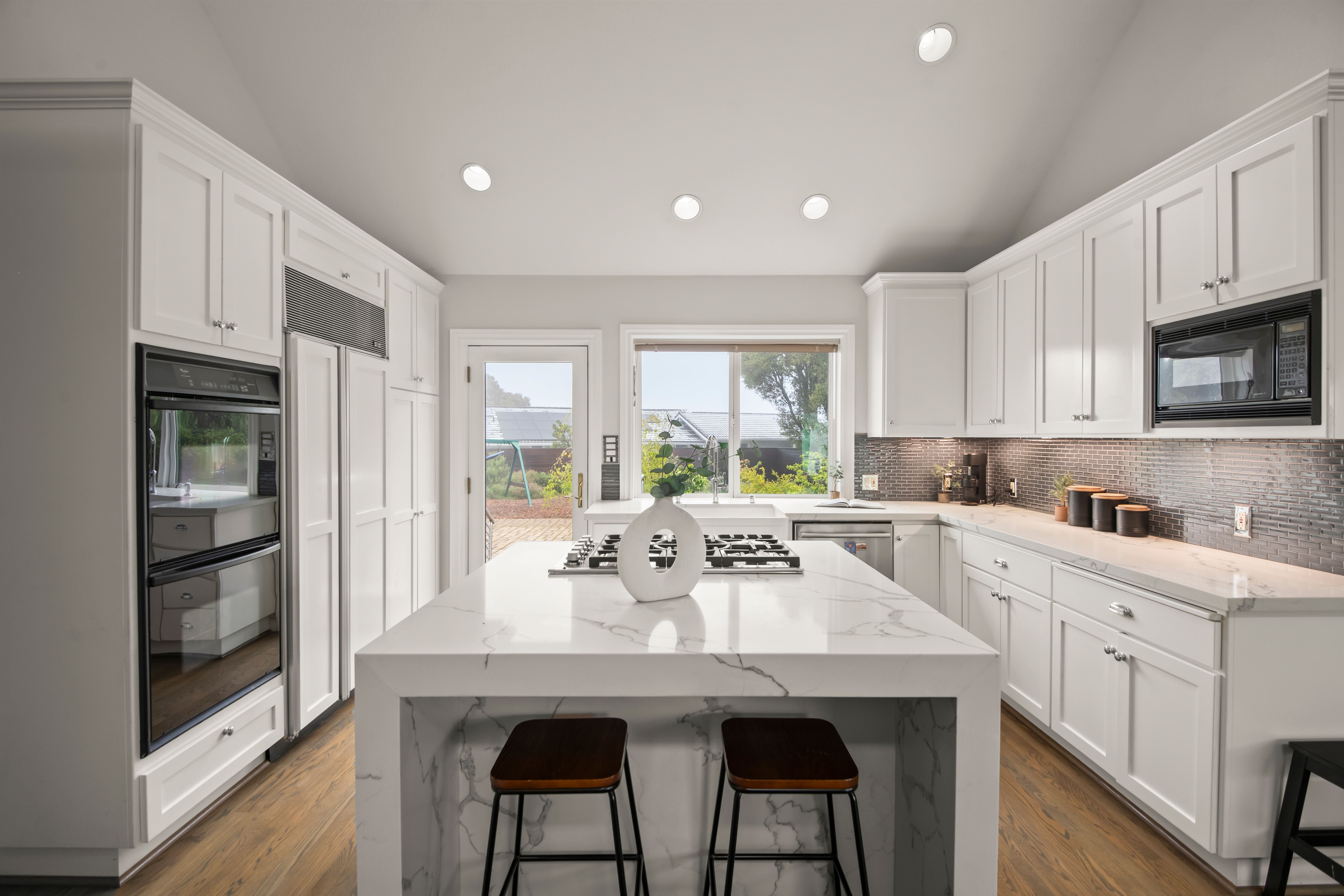  STUNNING, SERENE SARATOGA - 物件實景