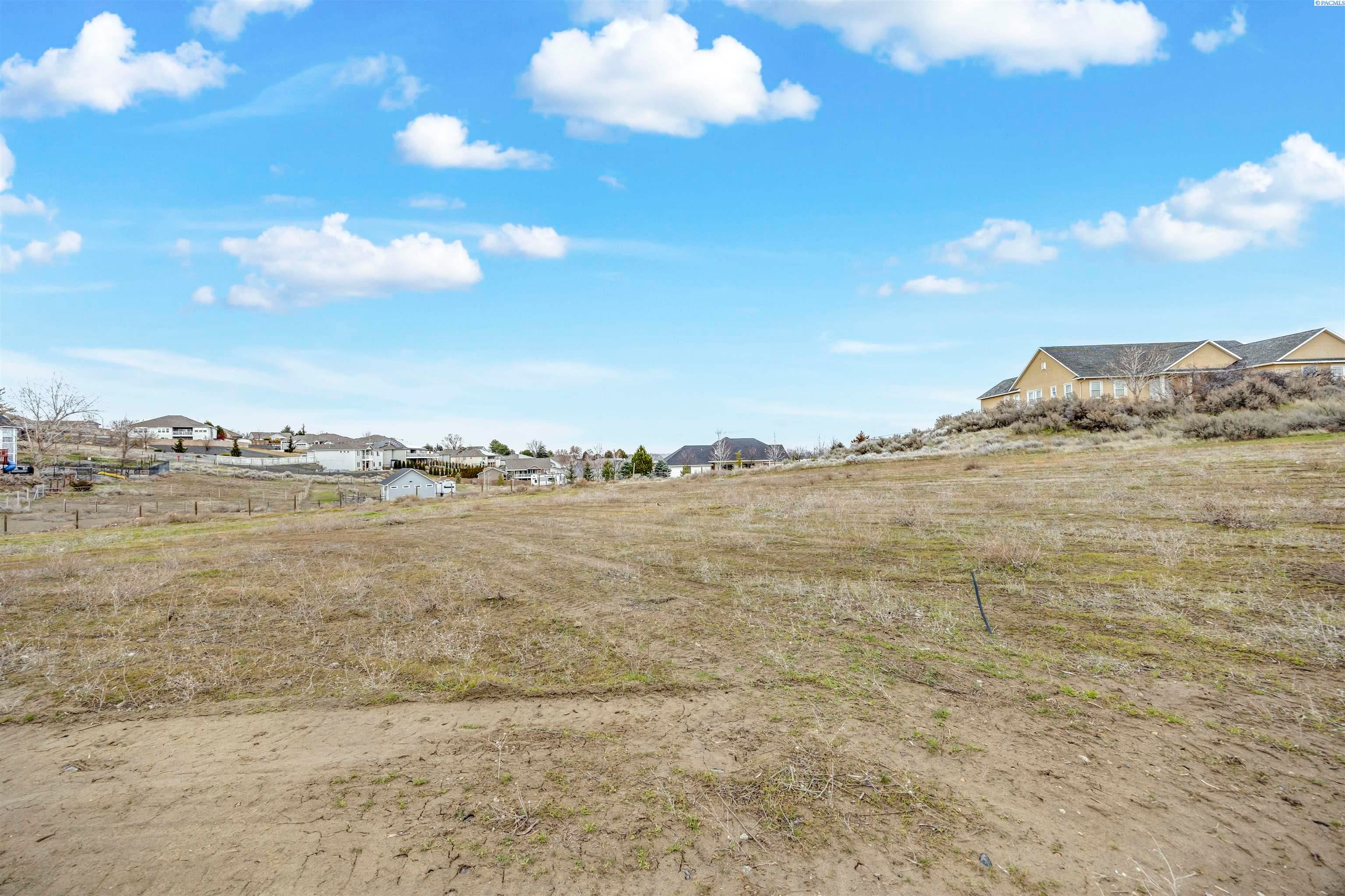 West Richland, Washington, 99353, United States, 5 Bedrooms Bedrooms, ,3 BathroomsBathrooms,Residential,For Sale,2020893