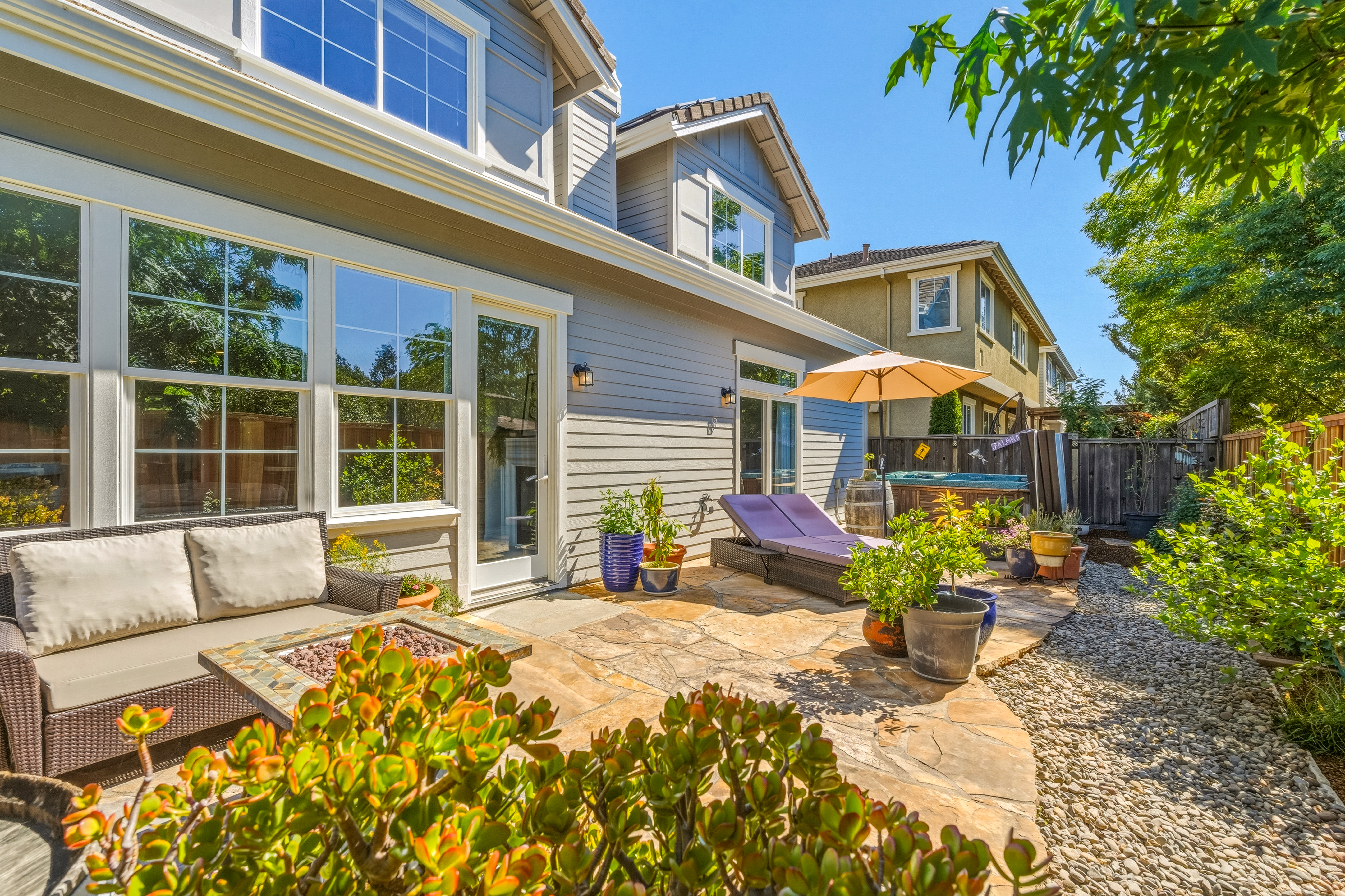  Spacious Atherton Ranch Beauty - 物件實景