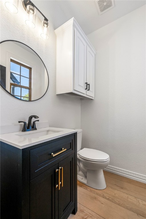 Fayetteville, Arkansas, 72701, United States, 4 Bedrooms Bedrooms, ,3 BathroomsBathrooms,Residential,For Sale,1907520