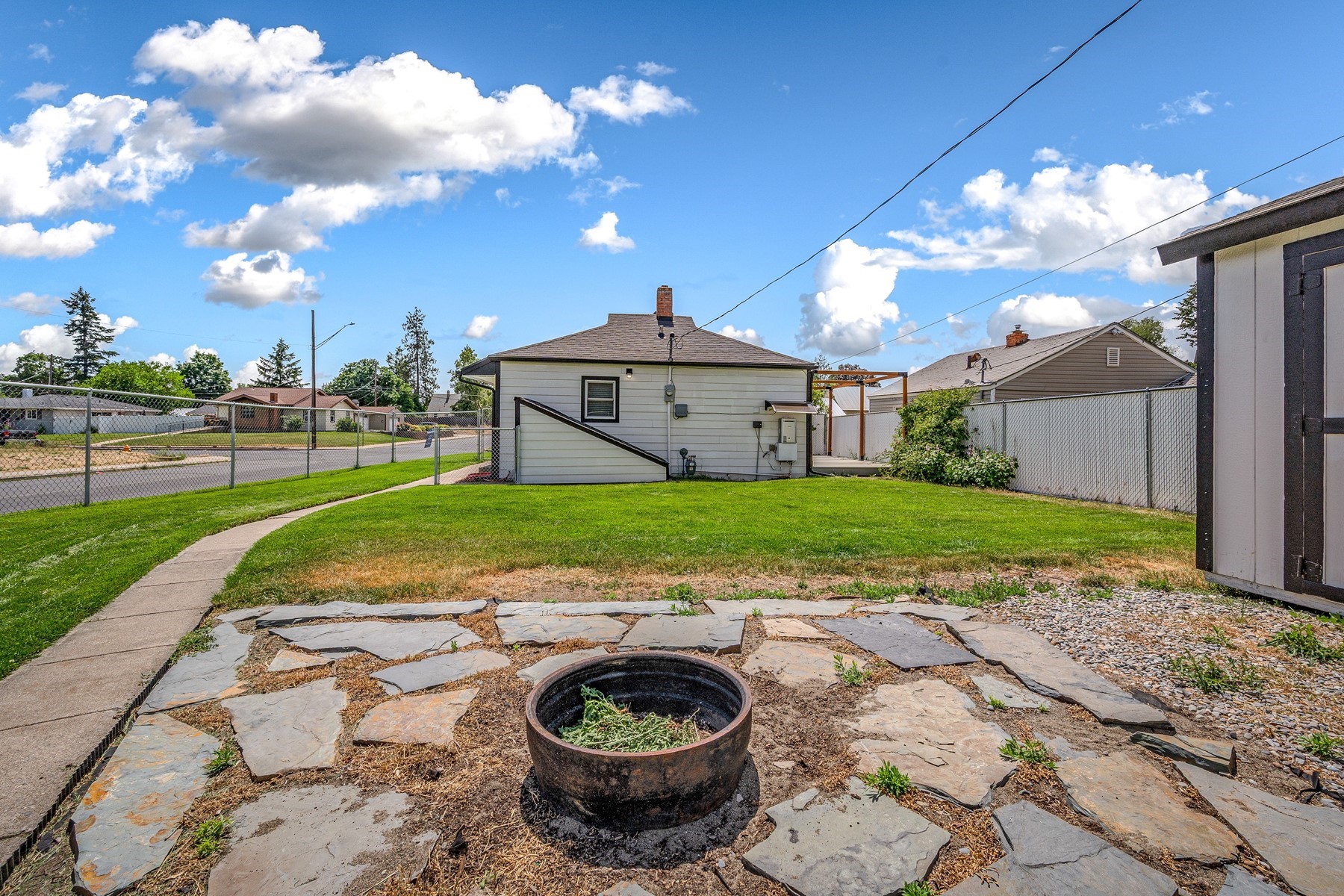  Adorable Cottage in North Spokane - 物件實景