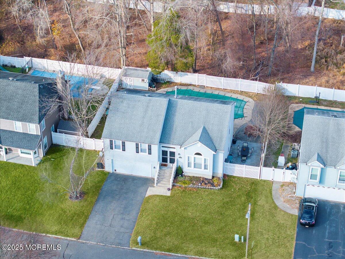 Howell, New Jersey, 07731, United States, 4 Bedrooms Bedrooms, ,3 BathroomsBathrooms,Residential,For Sale,2005606