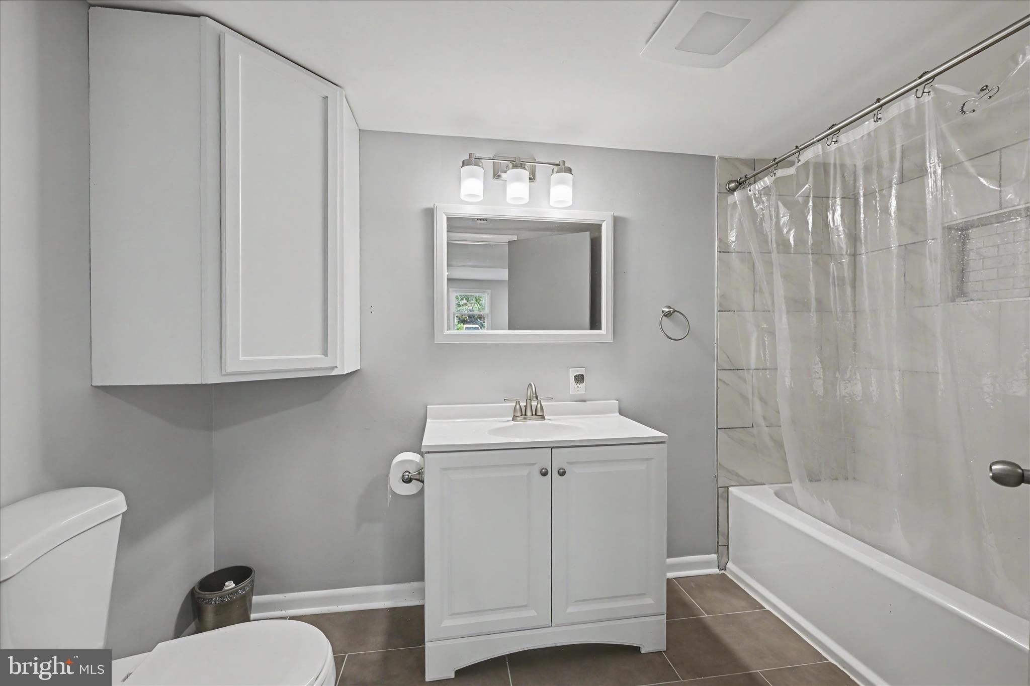 Linthicum Heights, Maryland, 21090, United States, 5 Bedrooms Bedrooms, ,3 BathroomsBathrooms,Residential,For Sale,2048569
