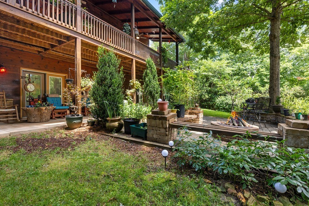 Blairsville, Georgia, 30512, United States, 3 Bedrooms Bedrooms, ,4 BathroomsBathrooms,Residential,For Sale,1895292