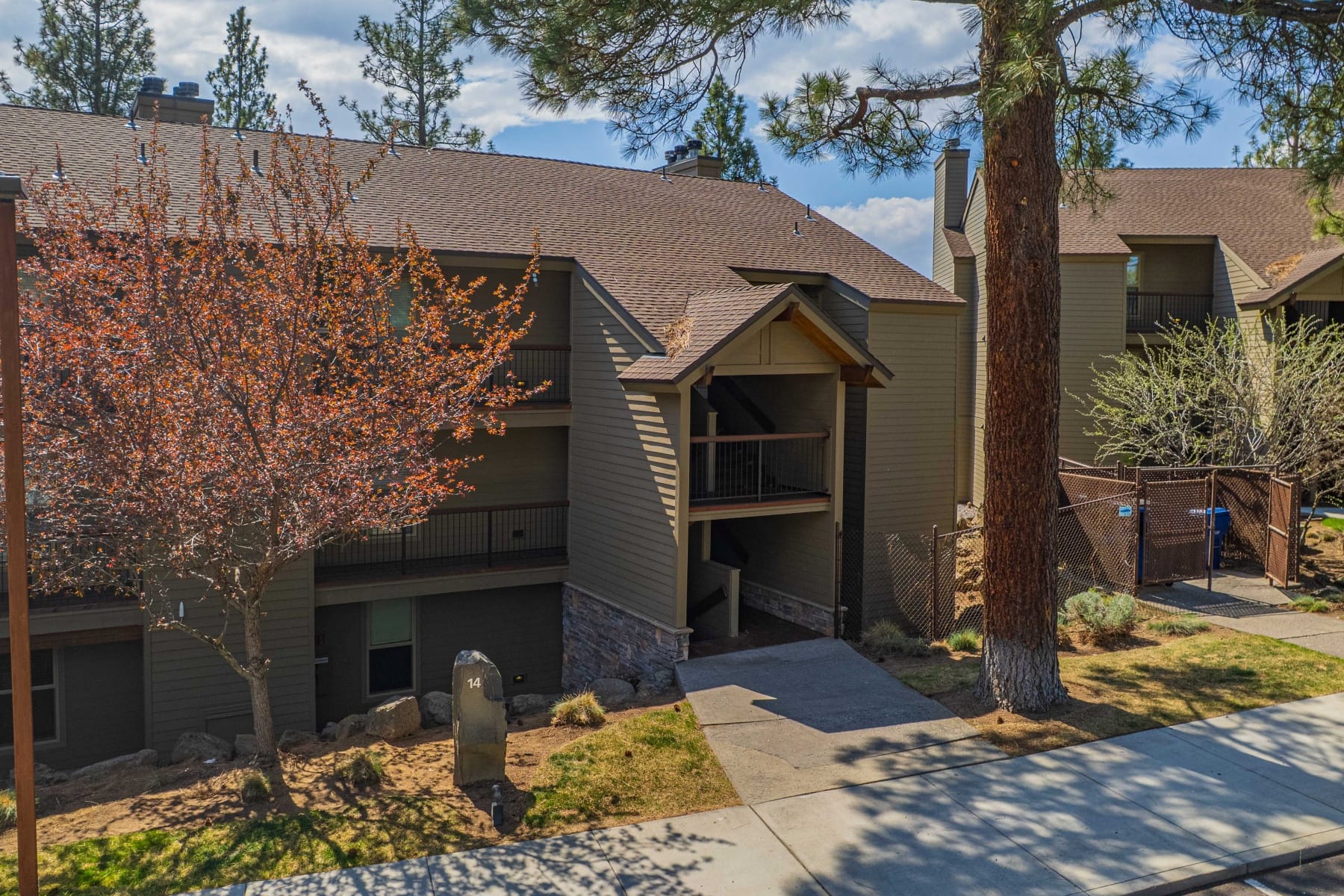  18575 SW Century Drive ## 1437 Bend, OR 97702 - 物件實景