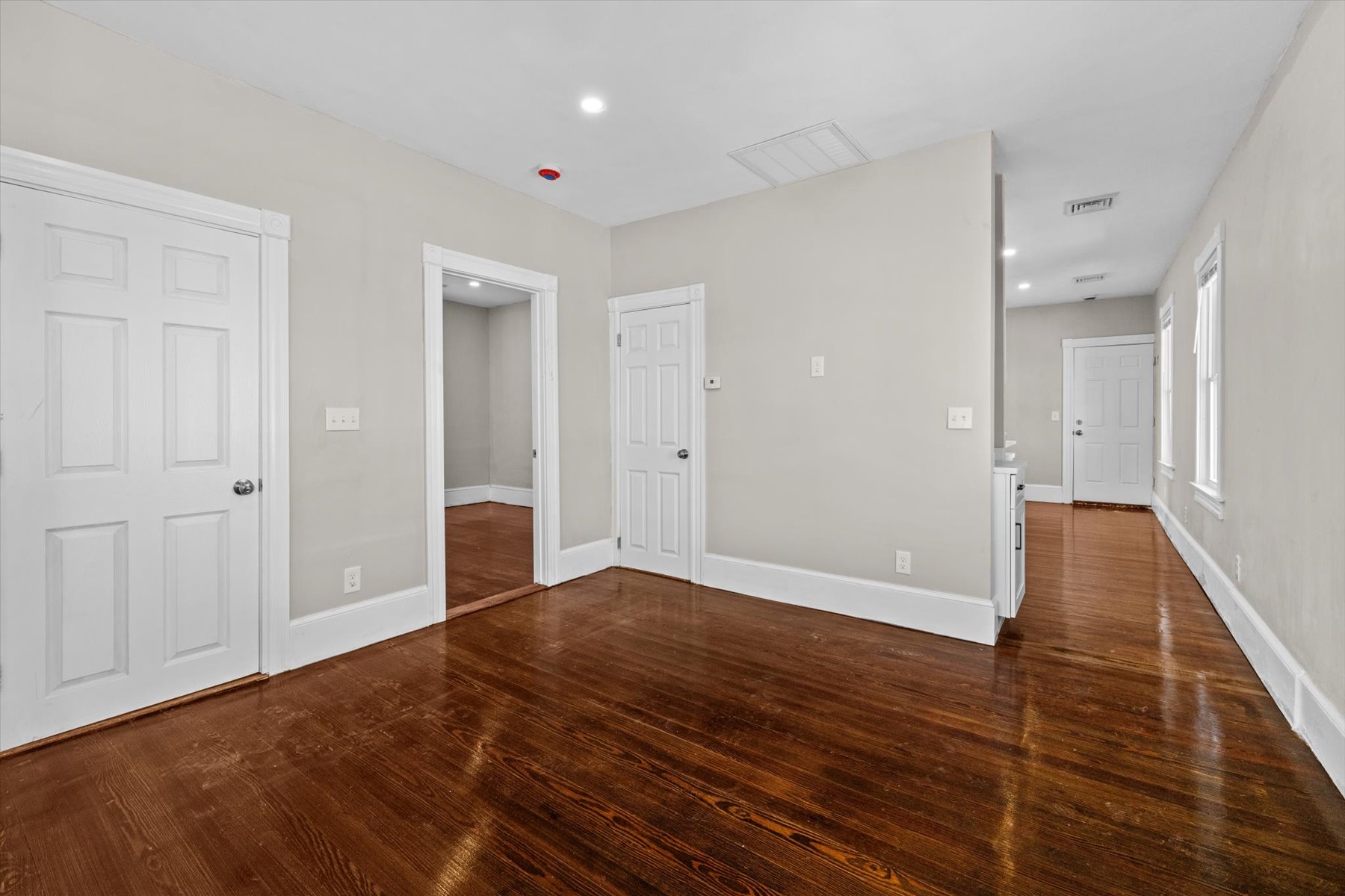  96-98 Clara St, New Bedford, MA, 02744 - 物件實景