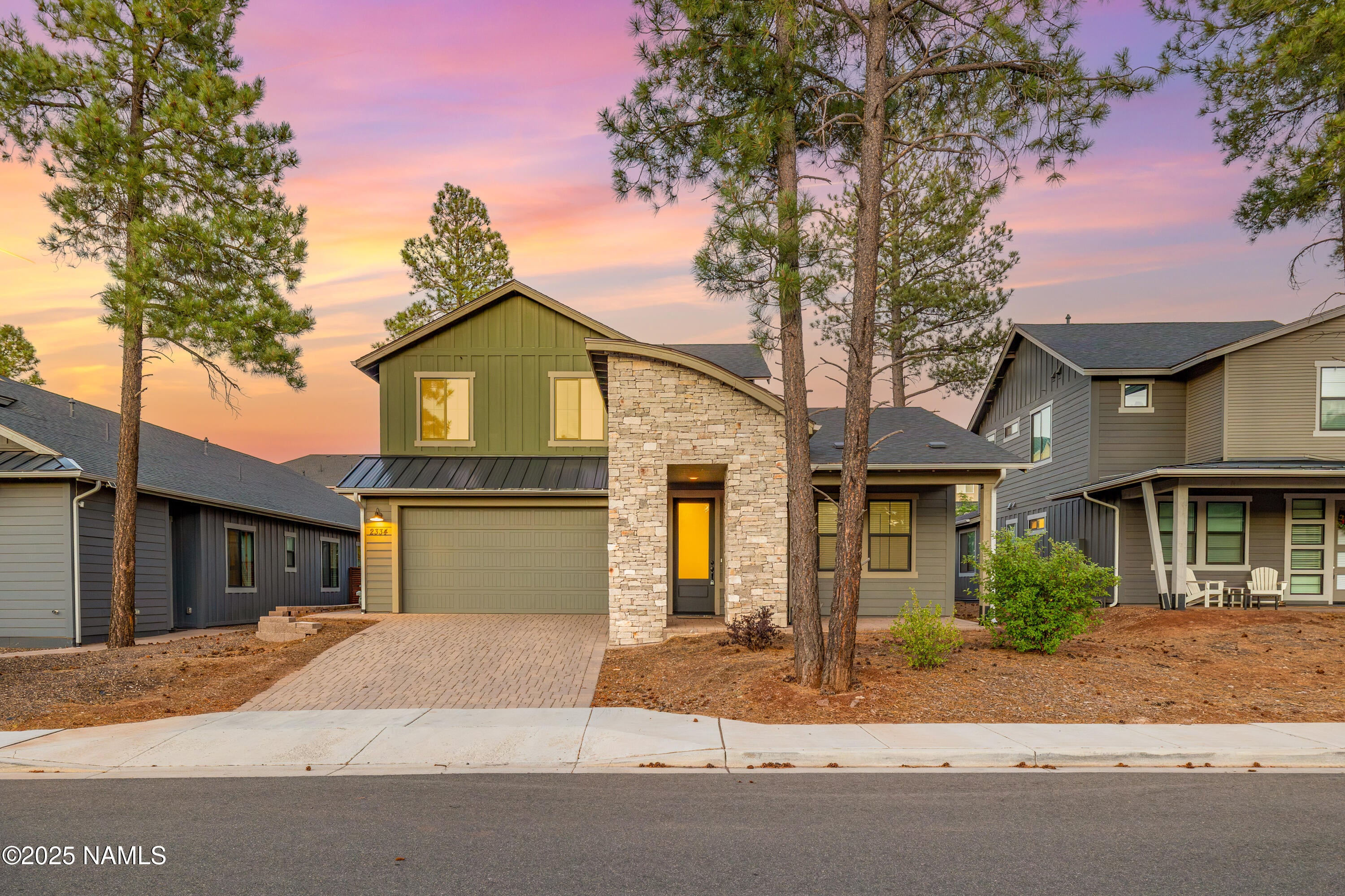 Flagstaff, Arizona, 86001, United States, 5 Bedrooms Bedrooms, ,4 BathroomsBathrooms,Residential,For Sale,1902555