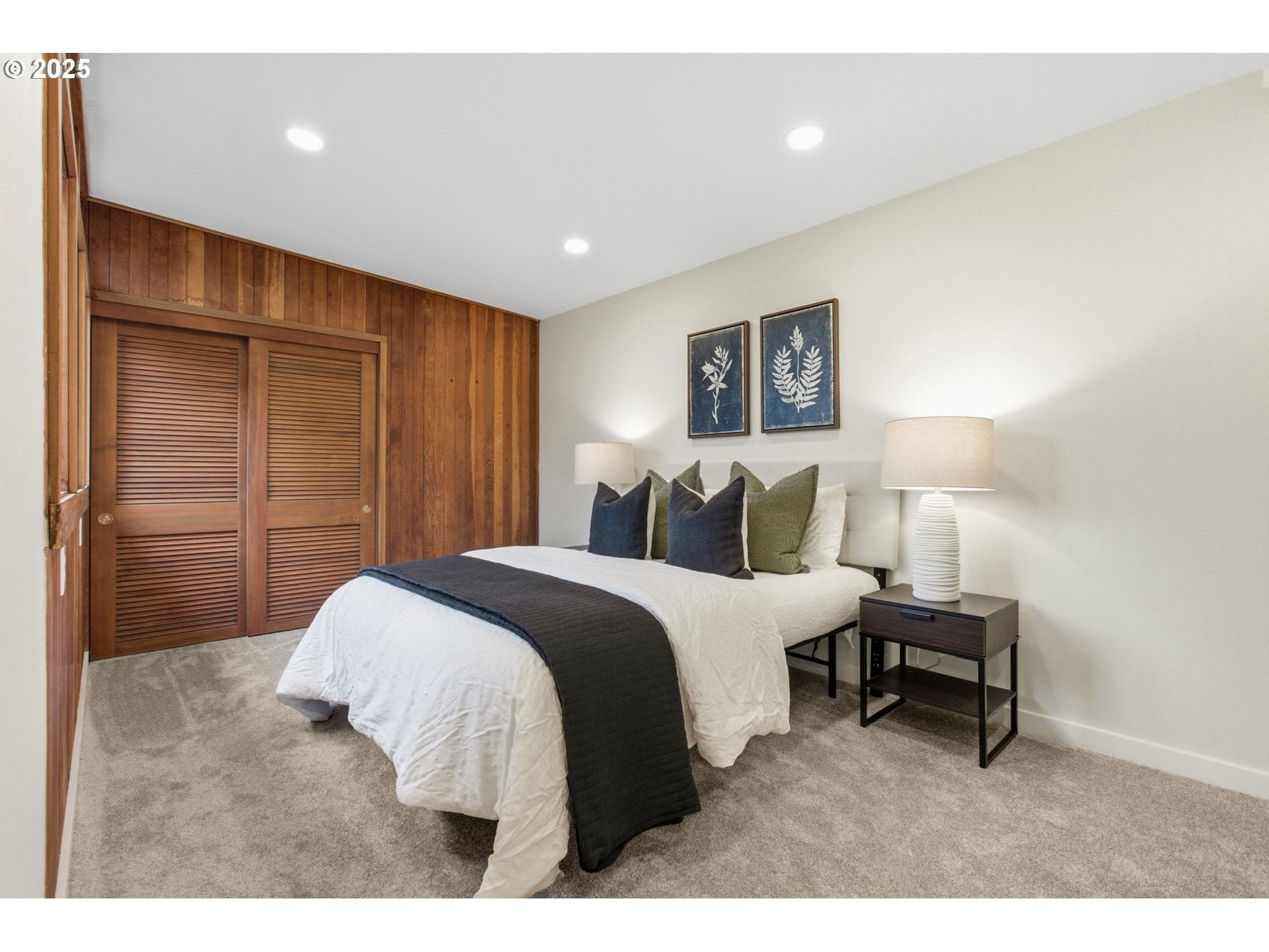 PleasantHill, Oregon, 97455, United States, 5 Bedrooms Bedrooms, ,3 BathroomsBathrooms,Residential,For Sale,1994708