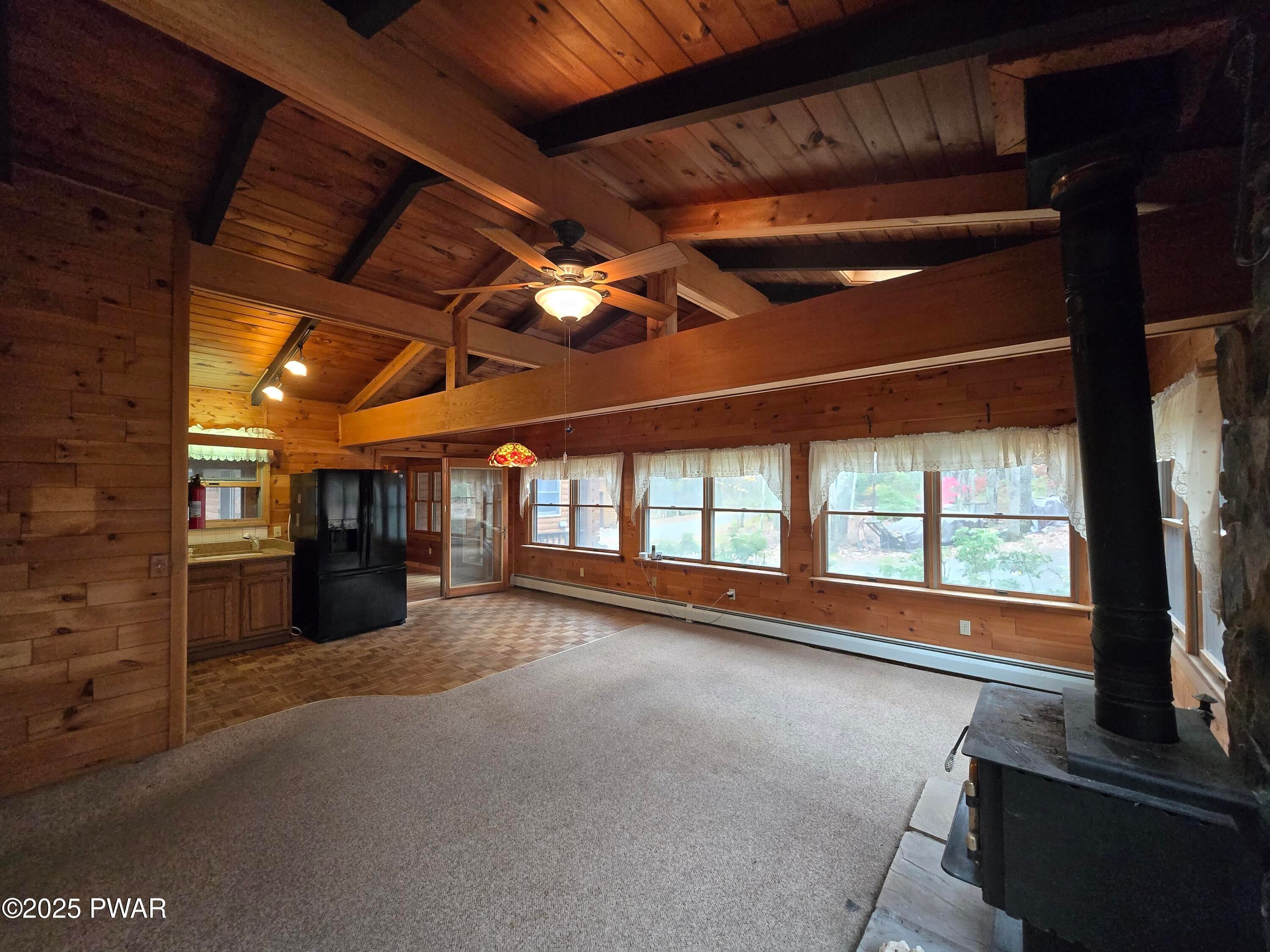 Lords Valley, Pennsylvania, 18428, United States, 5 Bedrooms Bedrooms, ,4 BathroomsBathrooms,Residential,For Sale,1977251