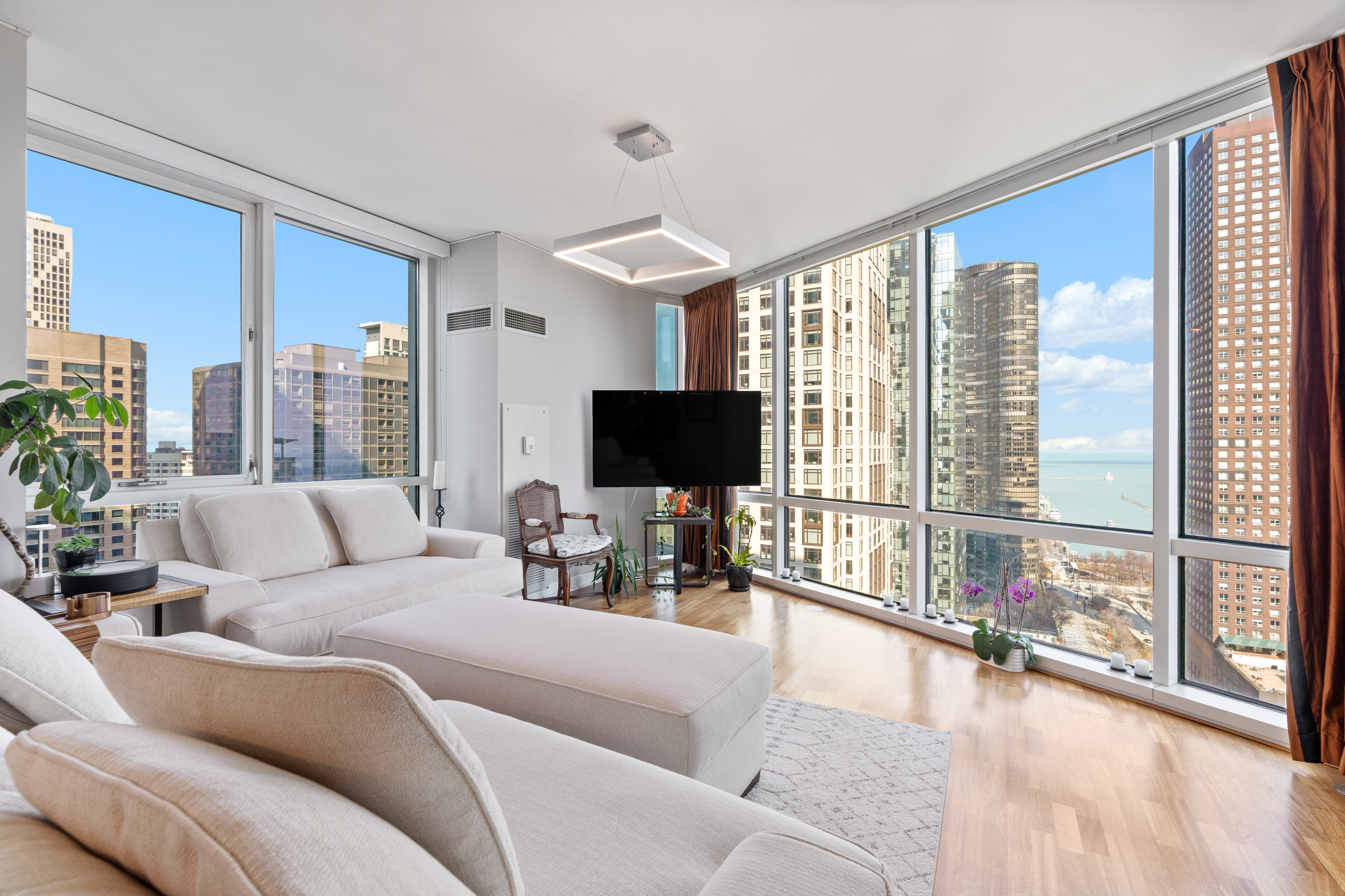  Absolutely Spectacular Lake, City and Harbor Views - 物件實景