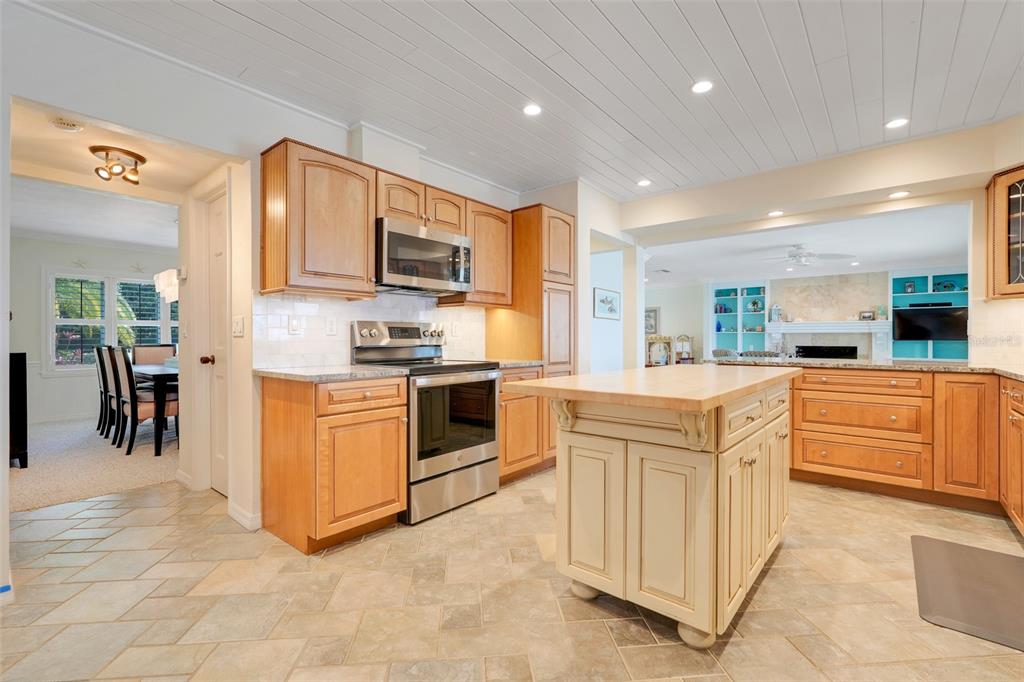 Belle Isle, Florida, 32812, United States, 4 Bedrooms Bedrooms, ,4 BathroomsBathrooms,Residential,For Sale,1795012