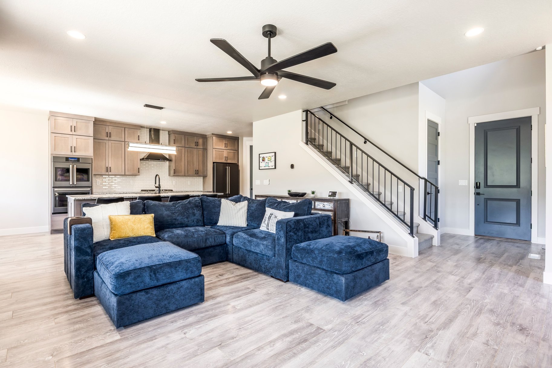  Mountain Views, Open Space & Finished Walkout Basement - 物件實景