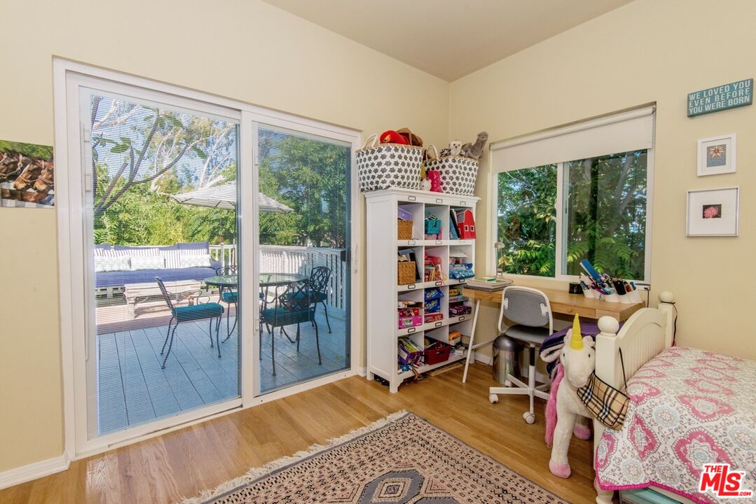 West Hollywood, California, 90069, United States, 3 Bedrooms Bedrooms, ,2 BathroomsBathrooms,Residential,For Sale,2002247