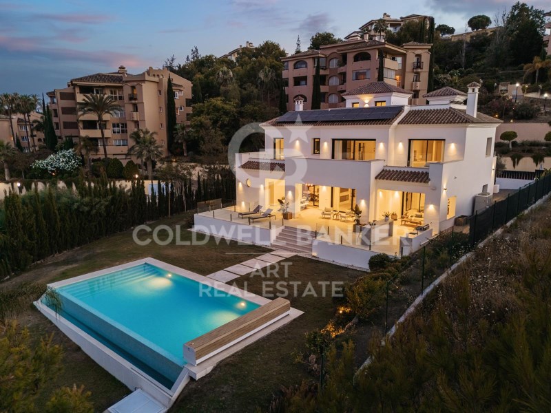 Marbella, Andalusia, ES, 5 Bedrooms Bedrooms, ,6 BathroomsBathrooms,Residential,For Sale,1885569