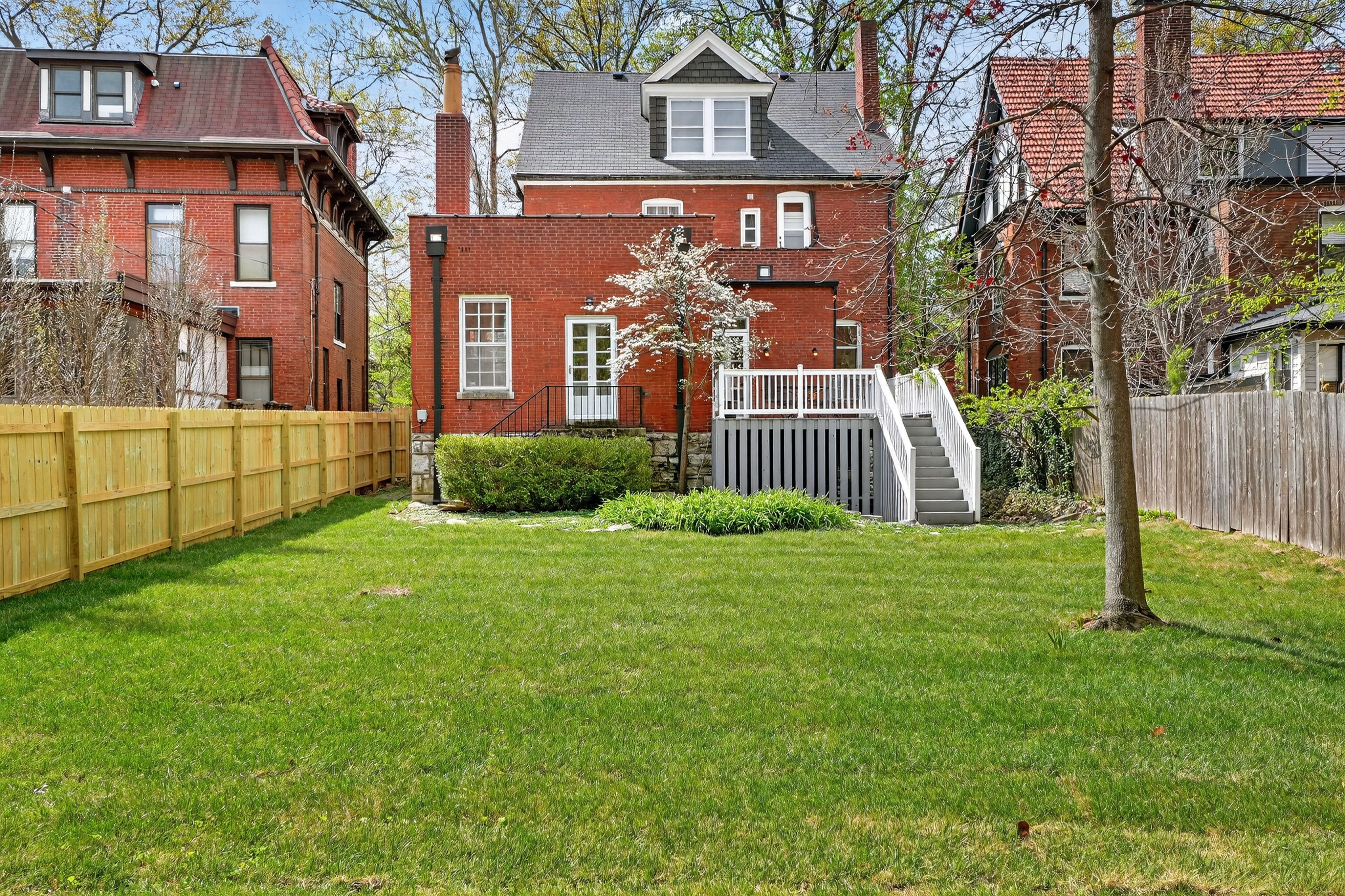  Timeless Elegance in Parkview Place