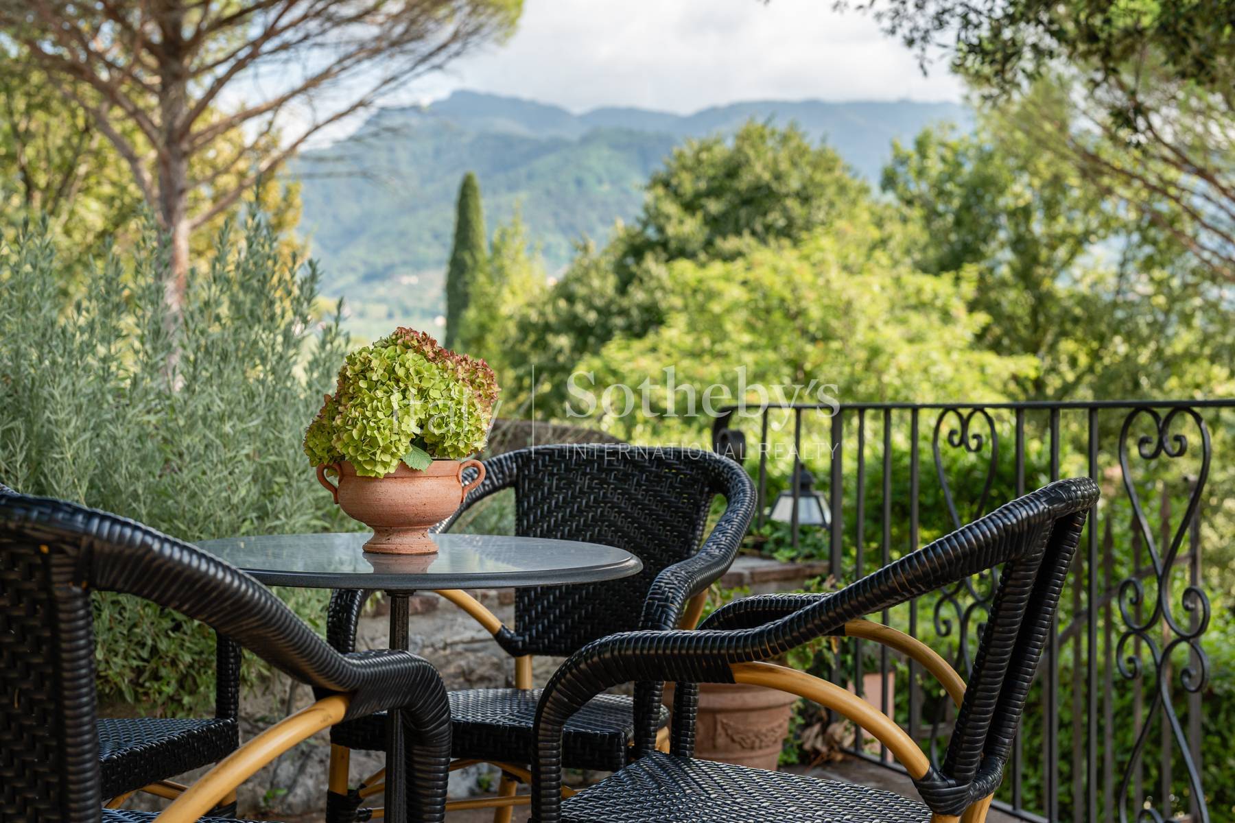 Refined Art Nouveau villa on the rolling hills of Lucca - 物件實景
