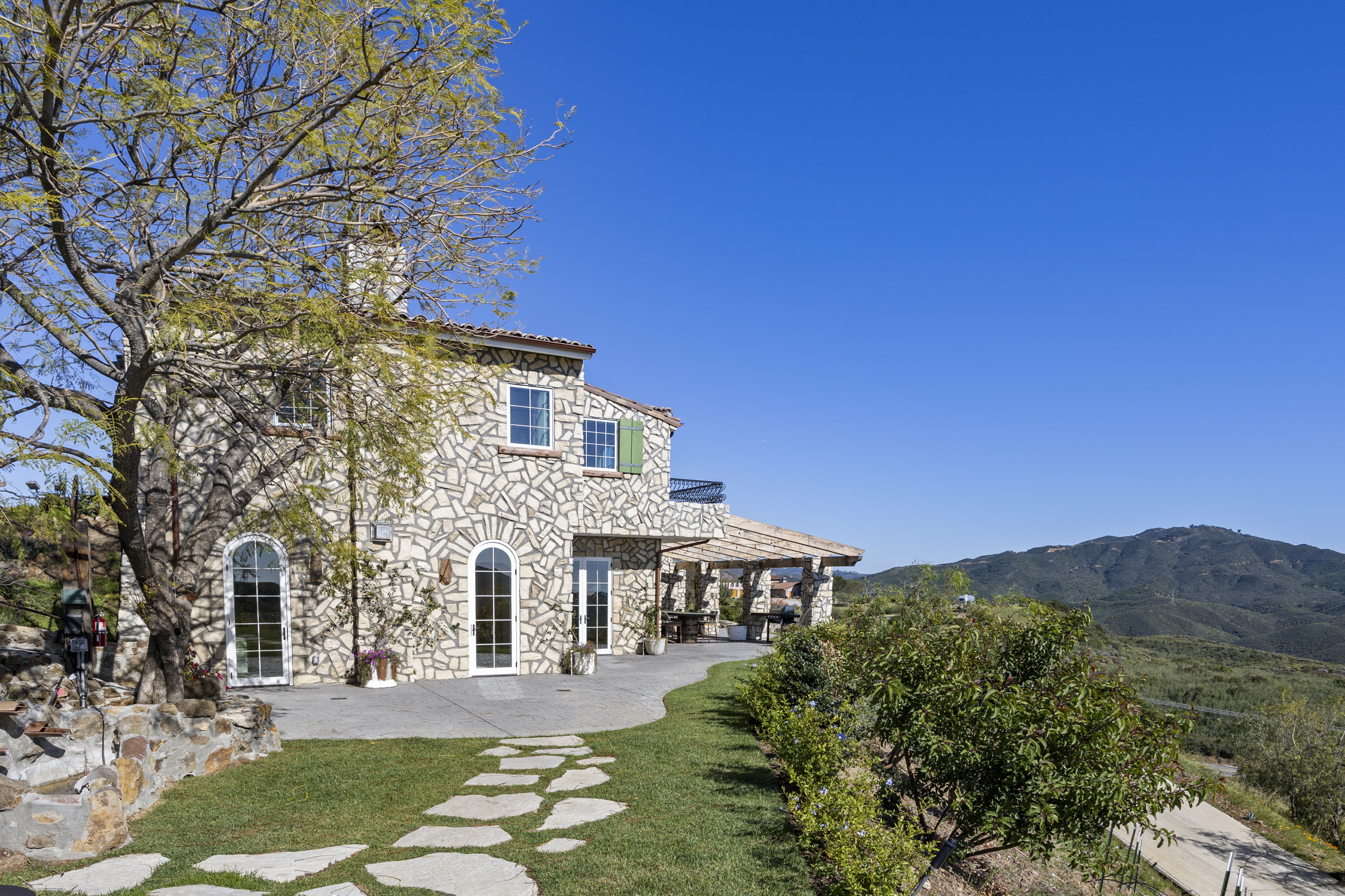  33239 Mulholland Hwy - 物件實景