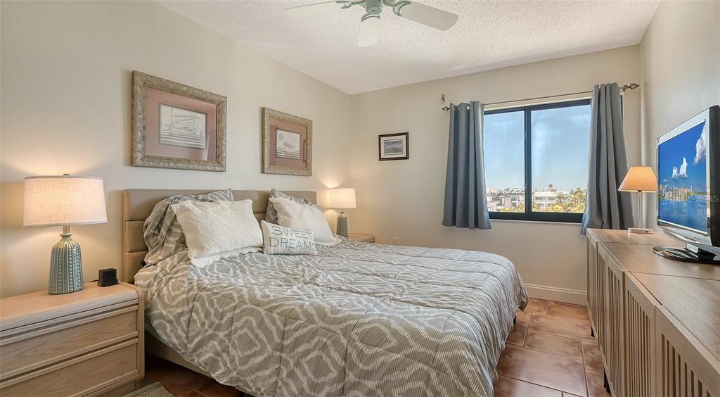 Sarasota, Florida, 34236, United States, 2 Bedrooms Bedrooms, ,2 BathroomsBathrooms,Residential,For Sale,1744779