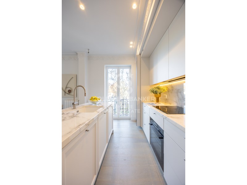 Madrid, Comunidad de Madrid, ES, 3 Bedrooms Bedrooms, ,3 BathroomsBathrooms,Residential,For Sale,1766522