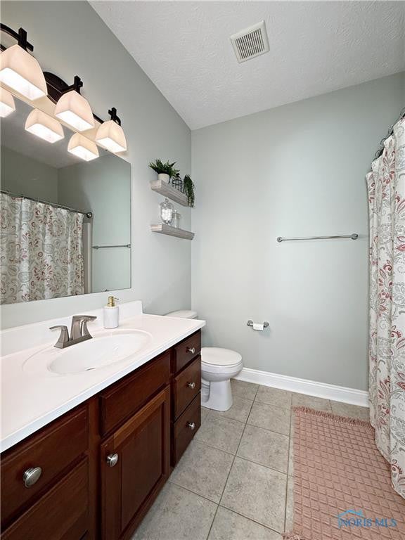 McComb, Ohio, 45858, United States, 4 Bedrooms Bedrooms, ,4 BathroomsBathrooms,Residential,For Sale,1983927