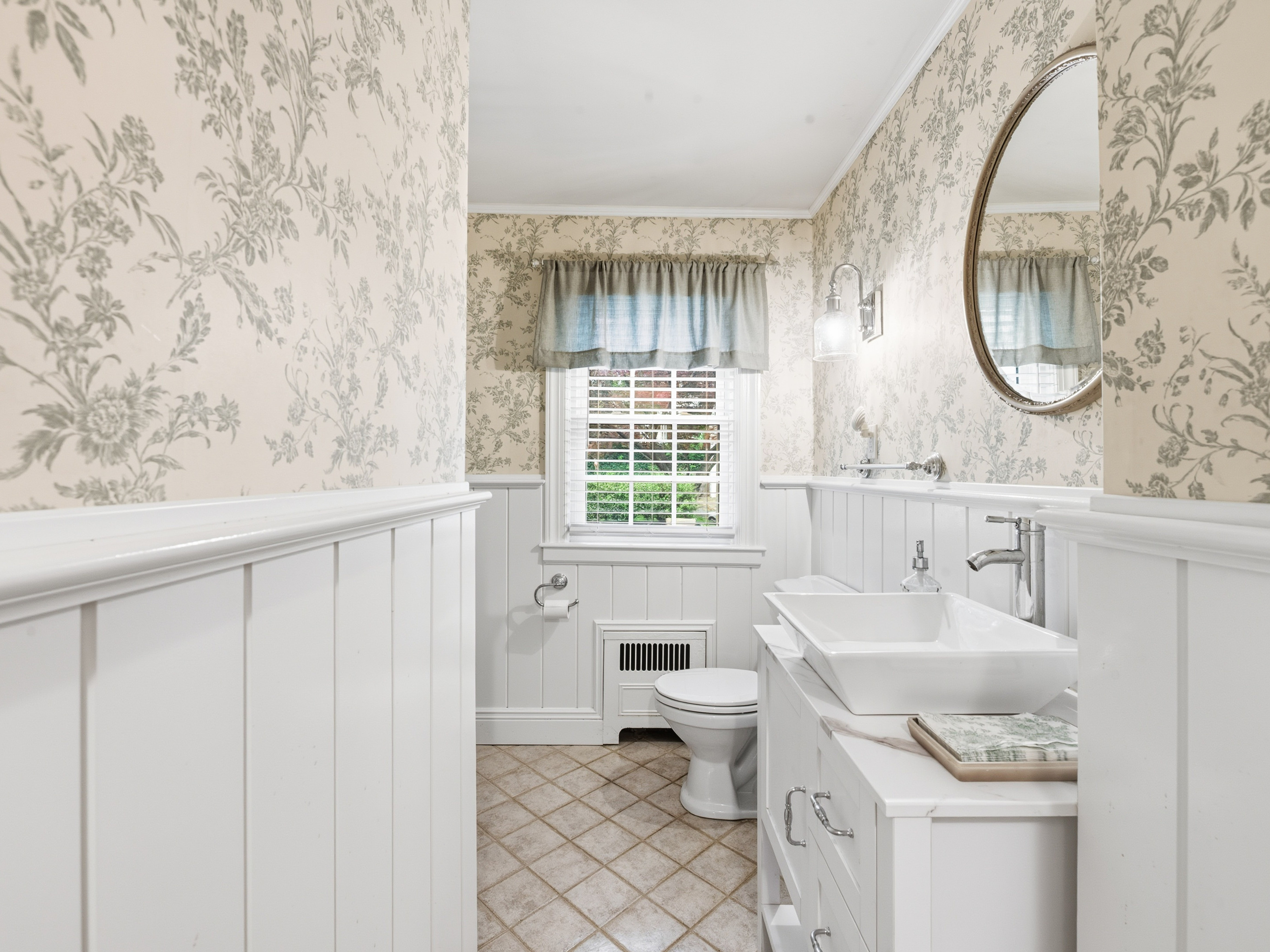  2 Longview Road, Port Washington, NY, 11050 - 物件實景