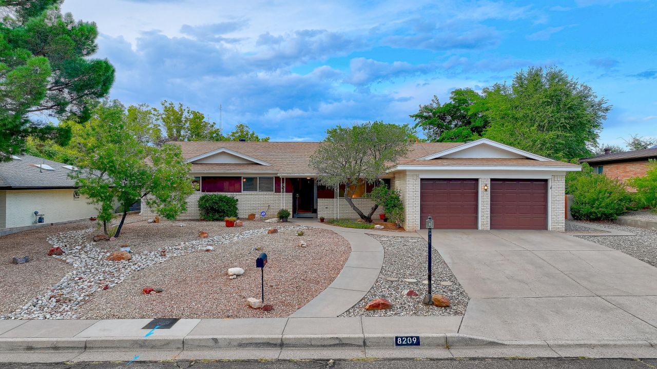 Albuquerque, New Mexico, 87109, United States, 4 Bedrooms Bedrooms, ,3 BathroomsBathrooms,Residential,For Sale,1940496