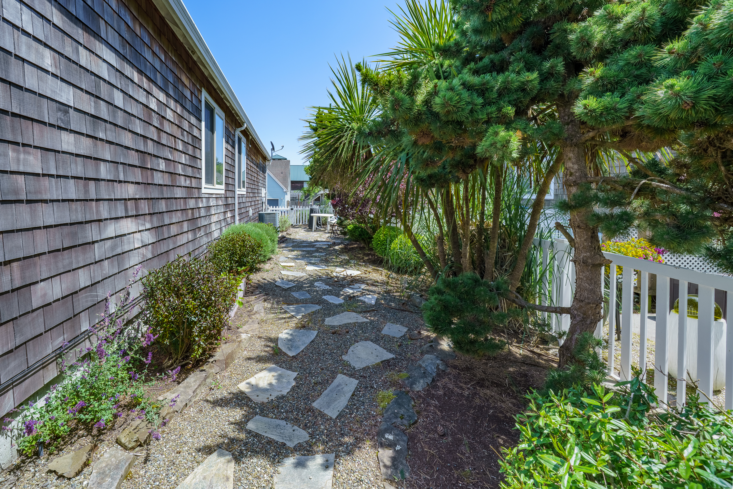 Long Beach, Washington, 98631, United States, 4 Bedrooms Bedrooms, ,3 BathroomsBathrooms,Residential,For Sale,1942536