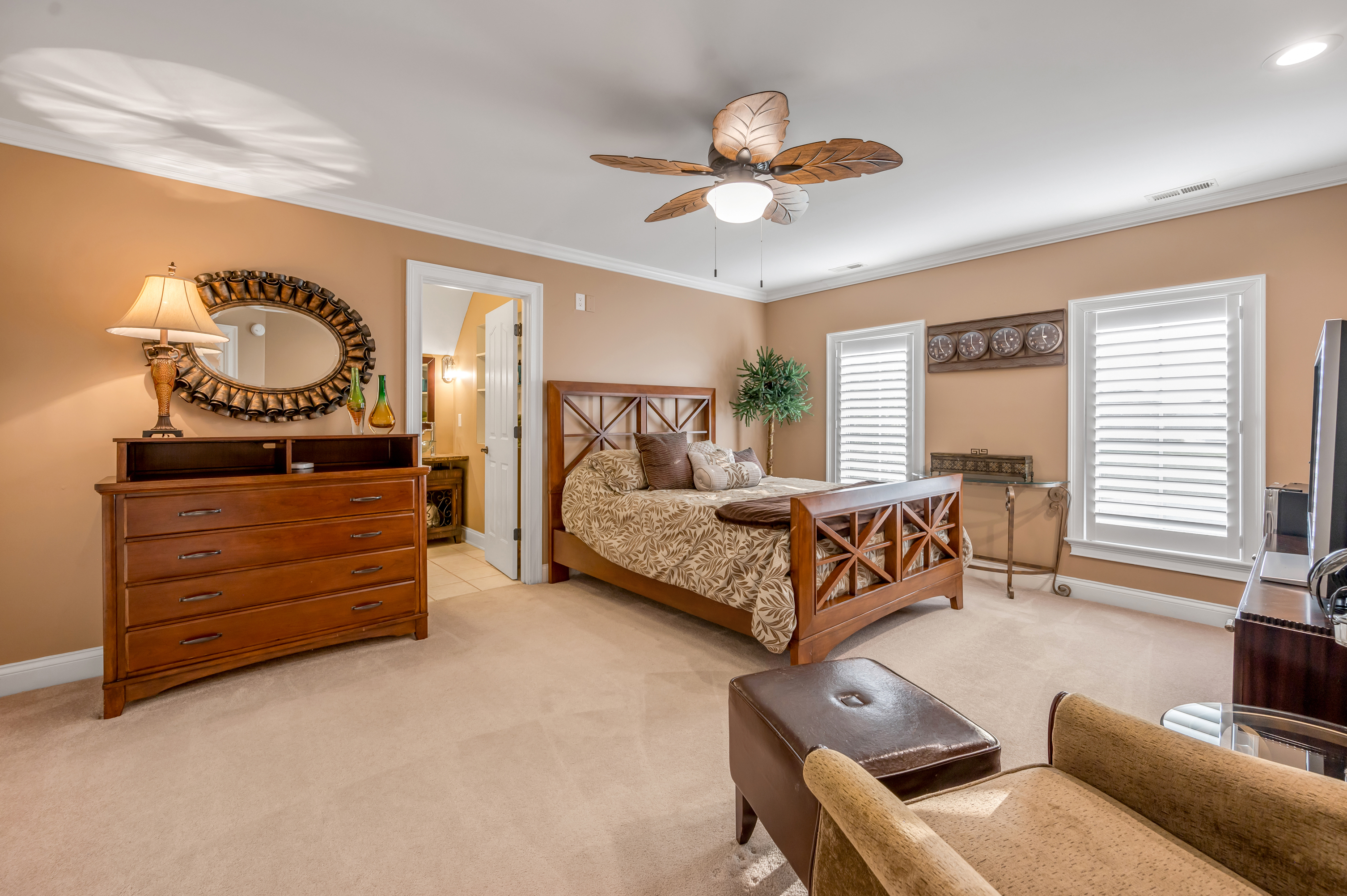  315 Whispering Brook Drive - 物件實景