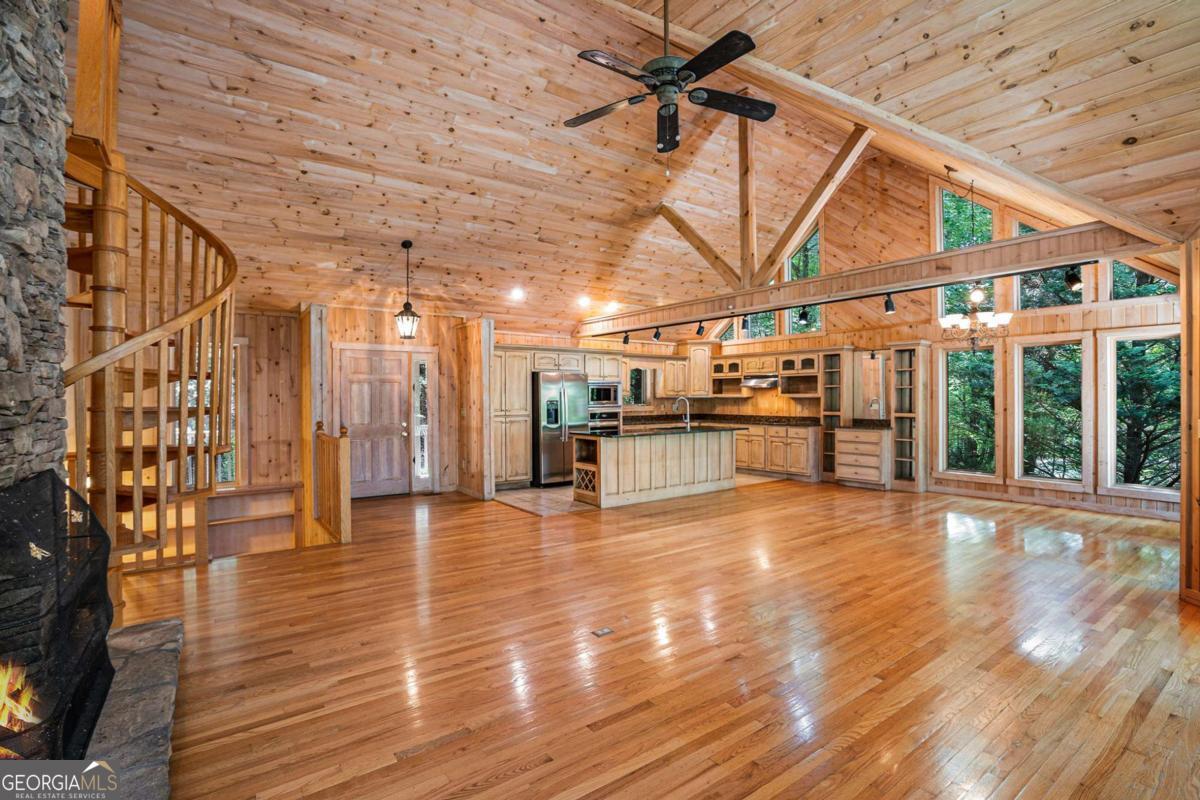 Ellijay, Georgia, 30536, United States, 4 Bedrooms Bedrooms, ,4 BathroomsBathrooms,Residential,For Sale,1888525