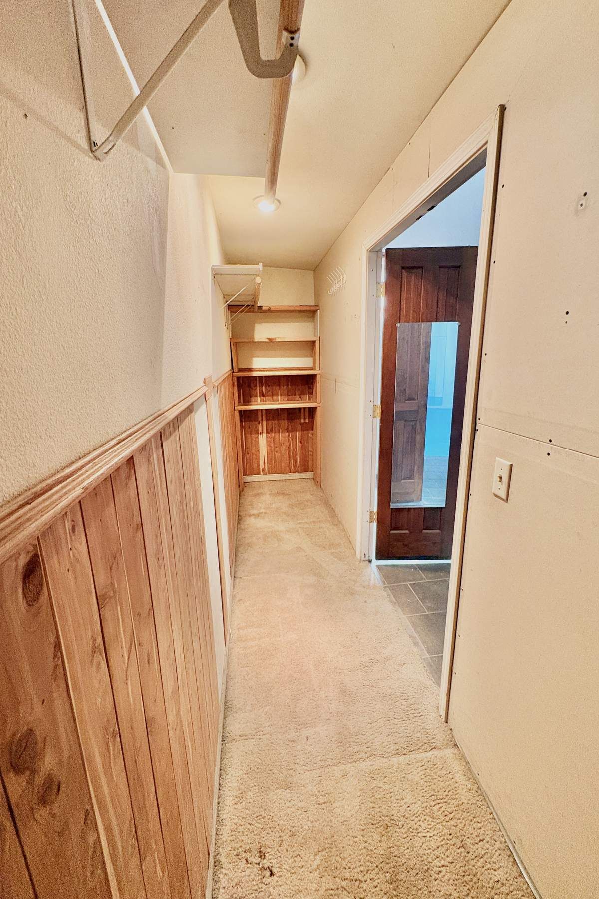  6041 Cleon Avenue - 物件實景