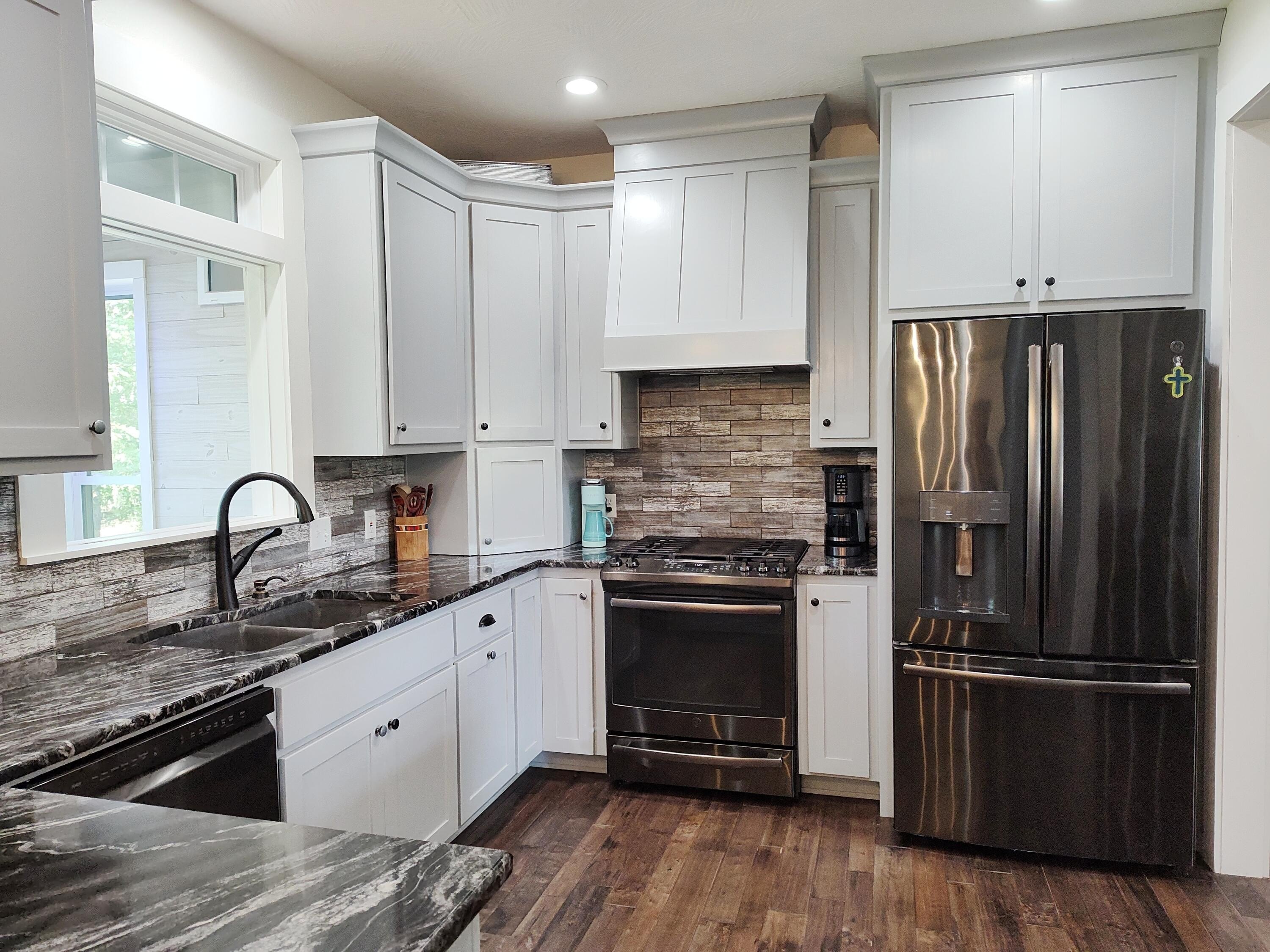 Buffalo, Missouri, 65622, United States, 3 Bedrooms Bedrooms, ,2 BathroomsBathrooms,Residential,For Sale,1974176