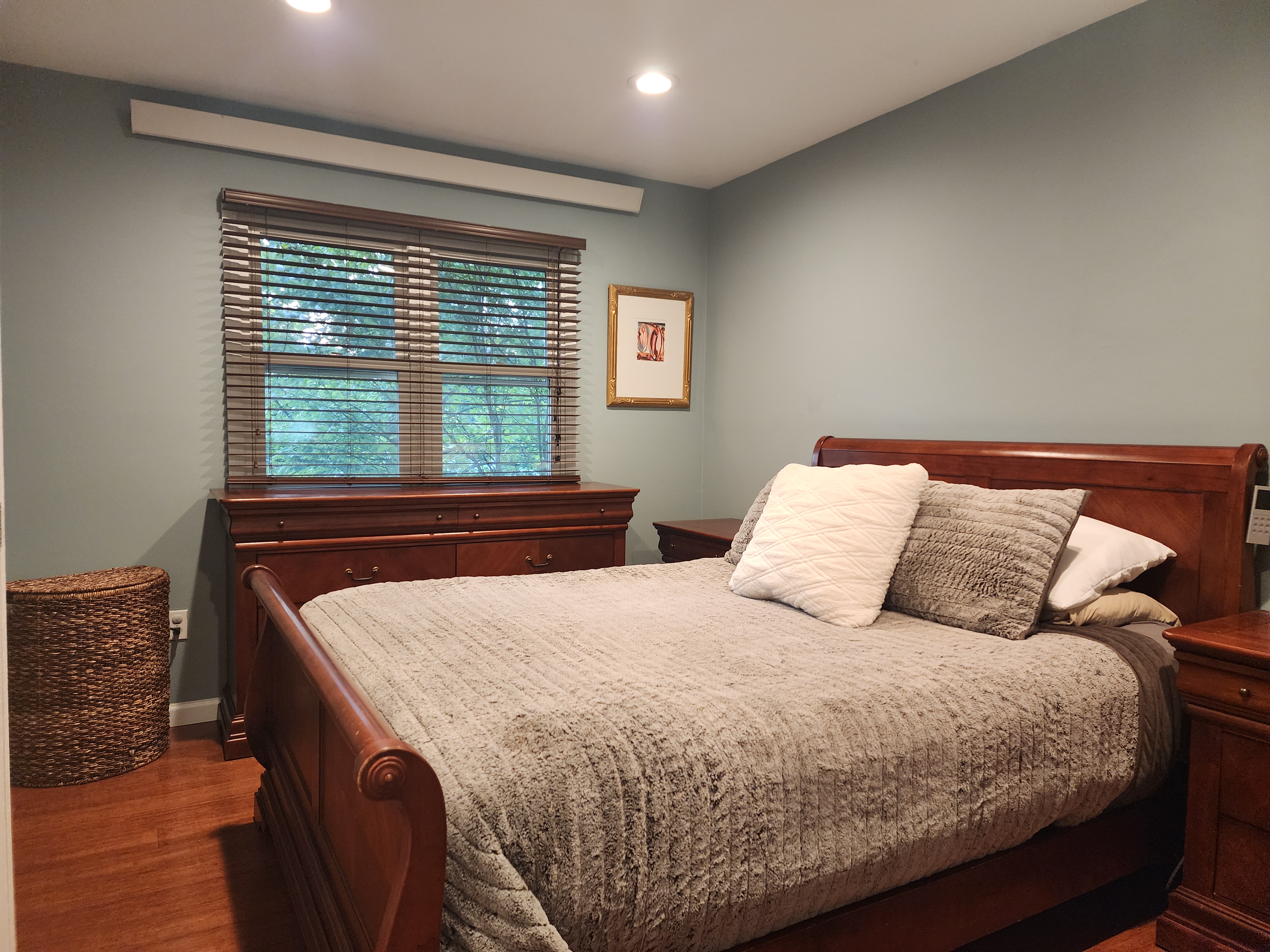 Bloomingdale, New Jersey, 07403, United States, 3 Bedrooms Bedrooms, ,2 BathroomsBathrooms,Residential,For Sale,1982593