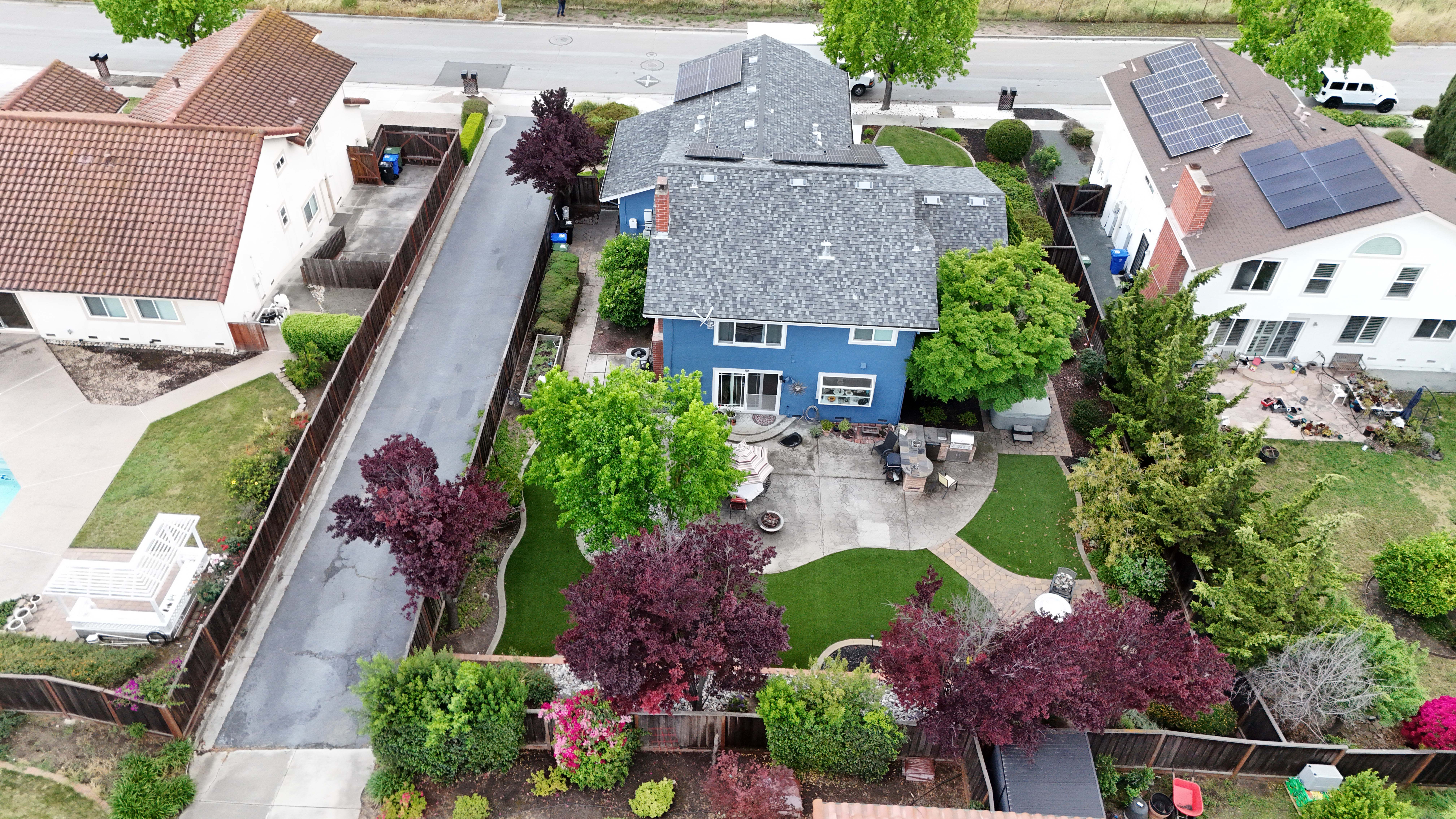  Stunningly Upgraded Home with Modern Amenities and Charm - 物件實景