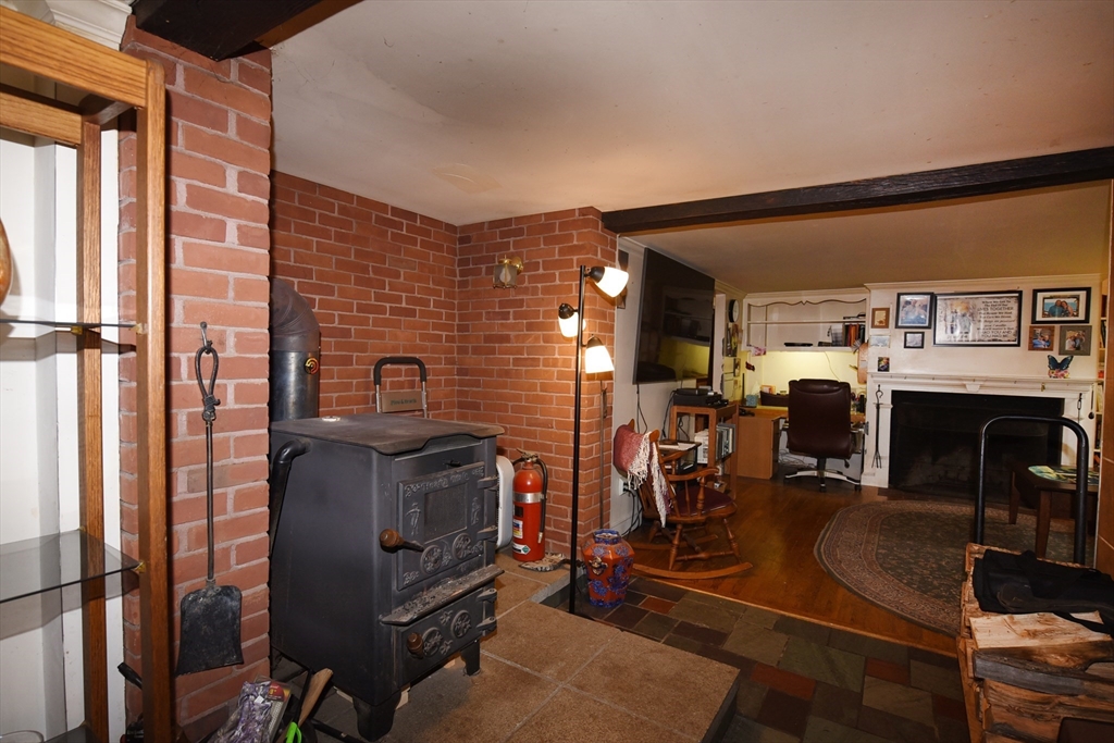 Rockland, Massachusetts, 02370, United States, 3 Bedrooms Bedrooms, ,2 BathroomsBathrooms,Residential,For Sale,1903507