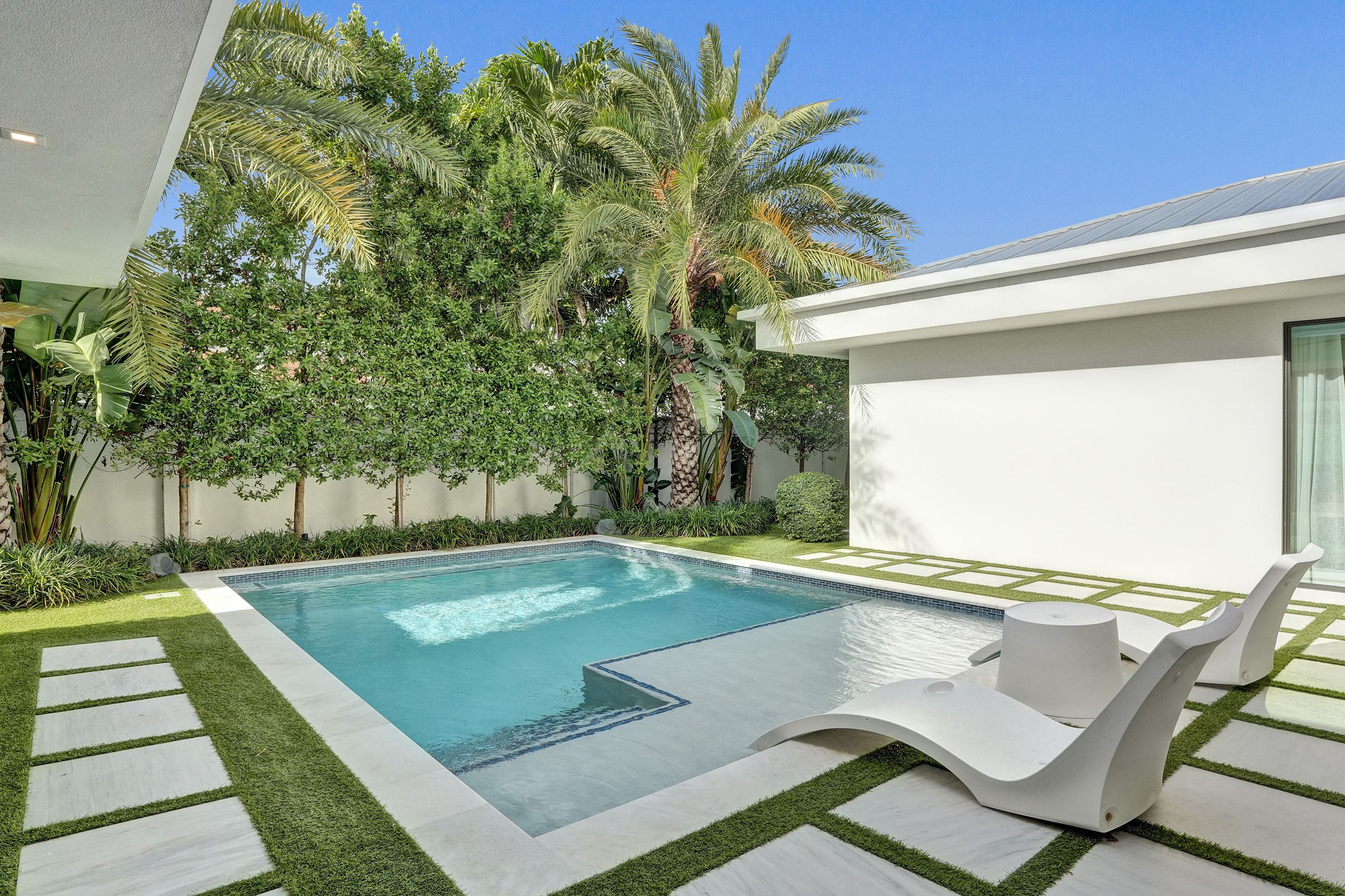  7 Tahoe Lane, Sea Ranch Lakes, FL, 33308 - 物件實景
