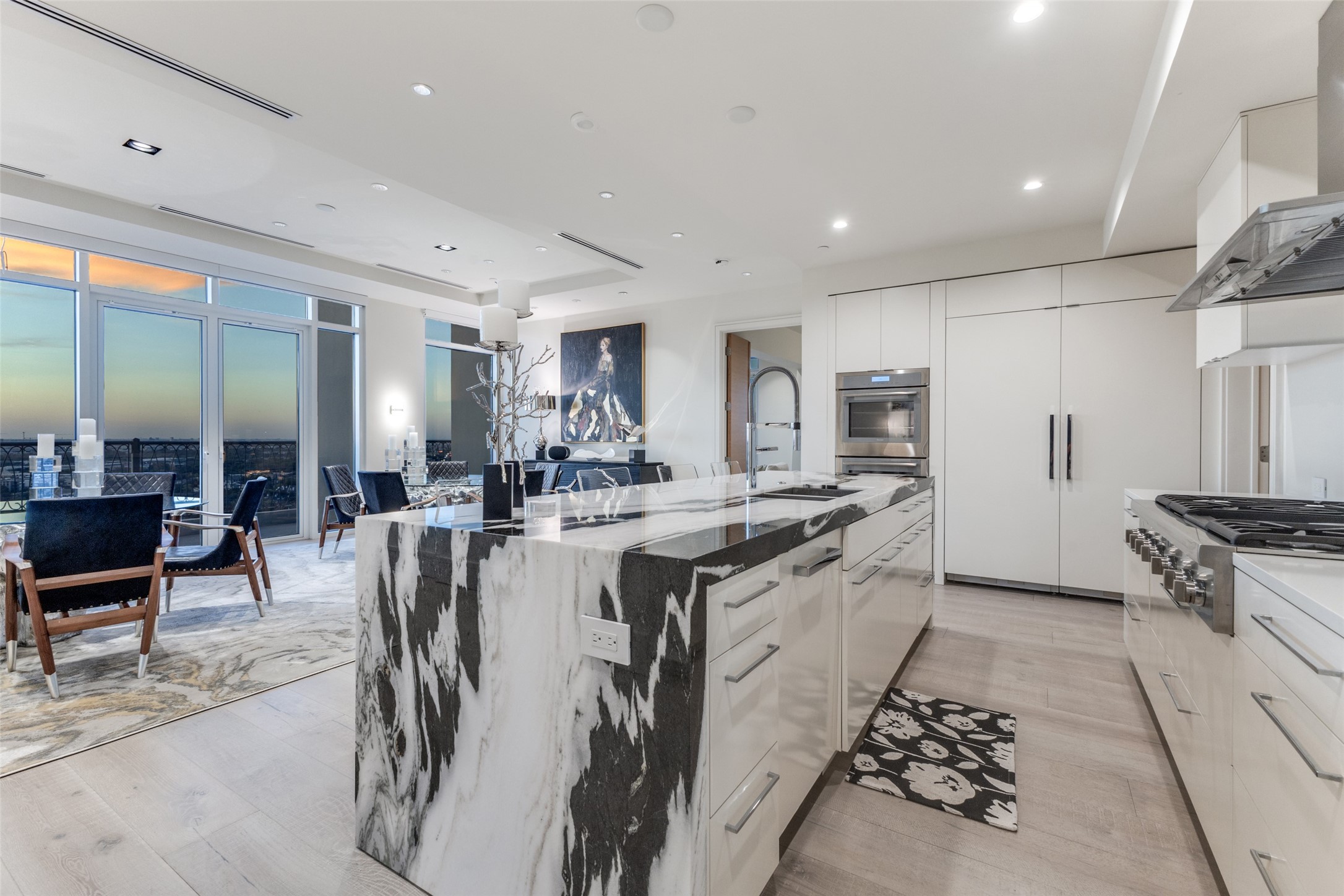 Dallas, Texas, 75219, United States, 3 Bedrooms Bedrooms, ,4 BathroomsBathrooms,Residential,For Sale,1993502