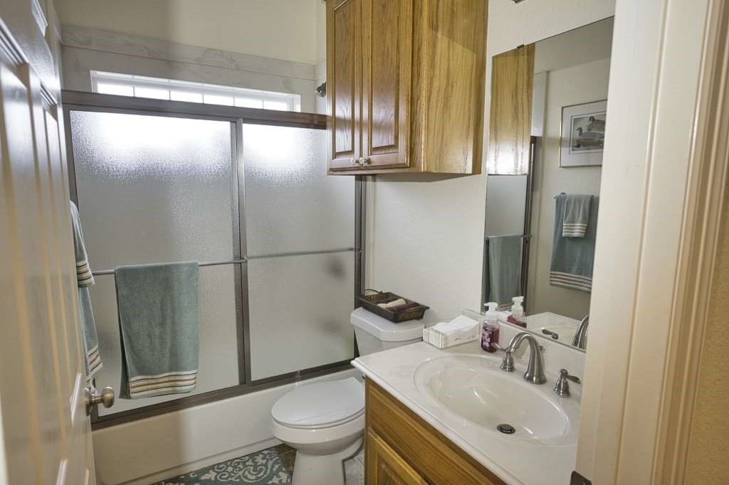 Brazoria, Texas, 77422, United States, 4 Bedrooms Bedrooms, ,3 BathroomsBathrooms,Residential,For Sale,1935189