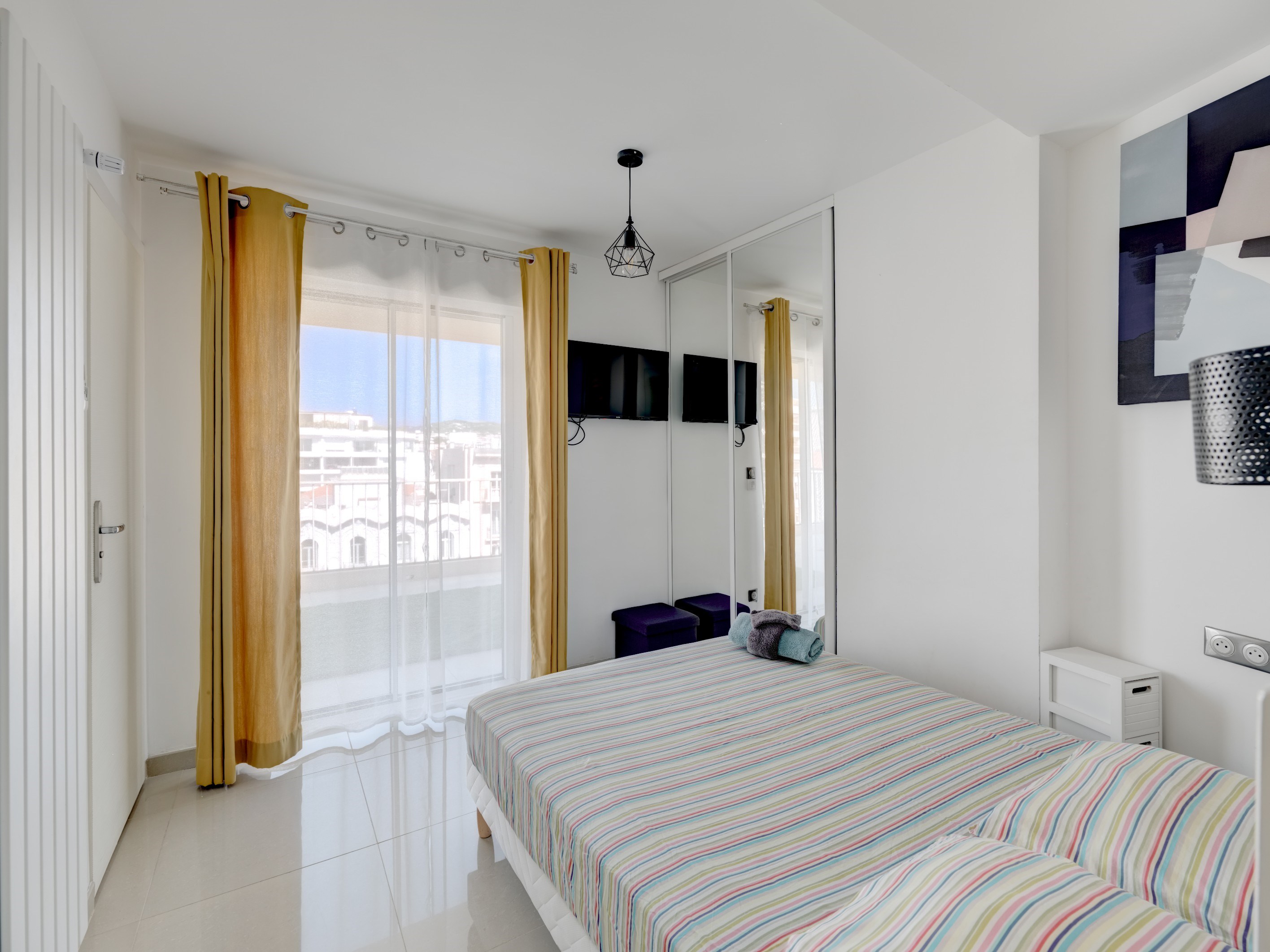  Cannes Forville top floor apartment with 40 sqm terrace panoramic sea views nea… - 物件實景