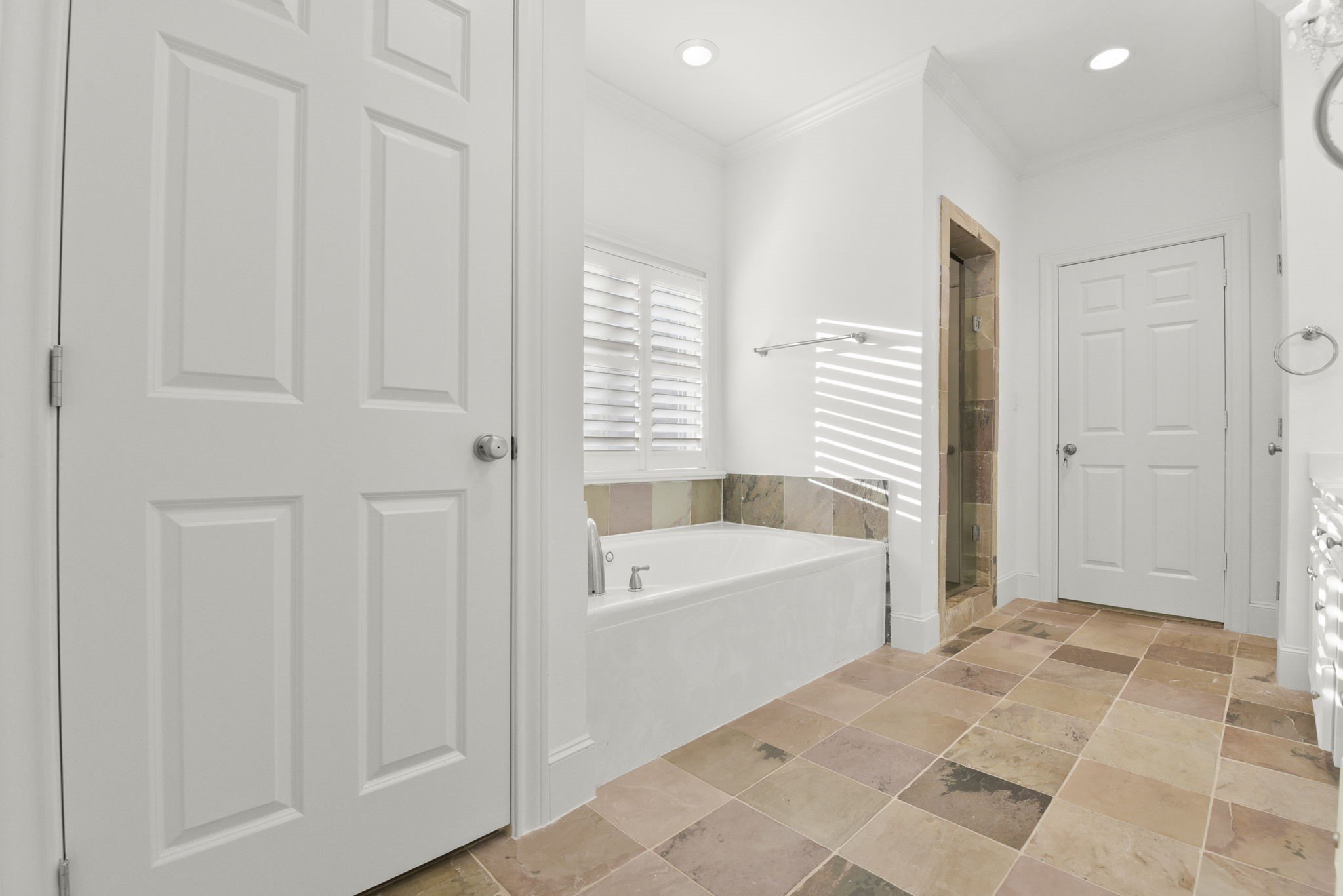 Houston, Texas, 77019, United States, 3 Bedrooms Bedrooms, ,4 BathroomsBathrooms,Residential,For Sale,1984299