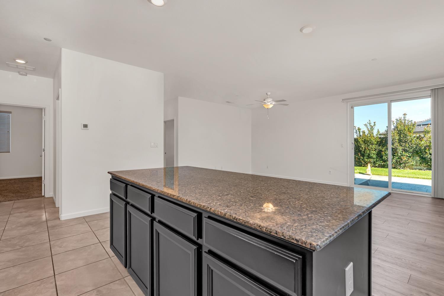 Los Banos, California, 93635, United States, 4 Bedrooms Bedrooms, ,3 BathroomsBathrooms,Residential,For Sale,1974667