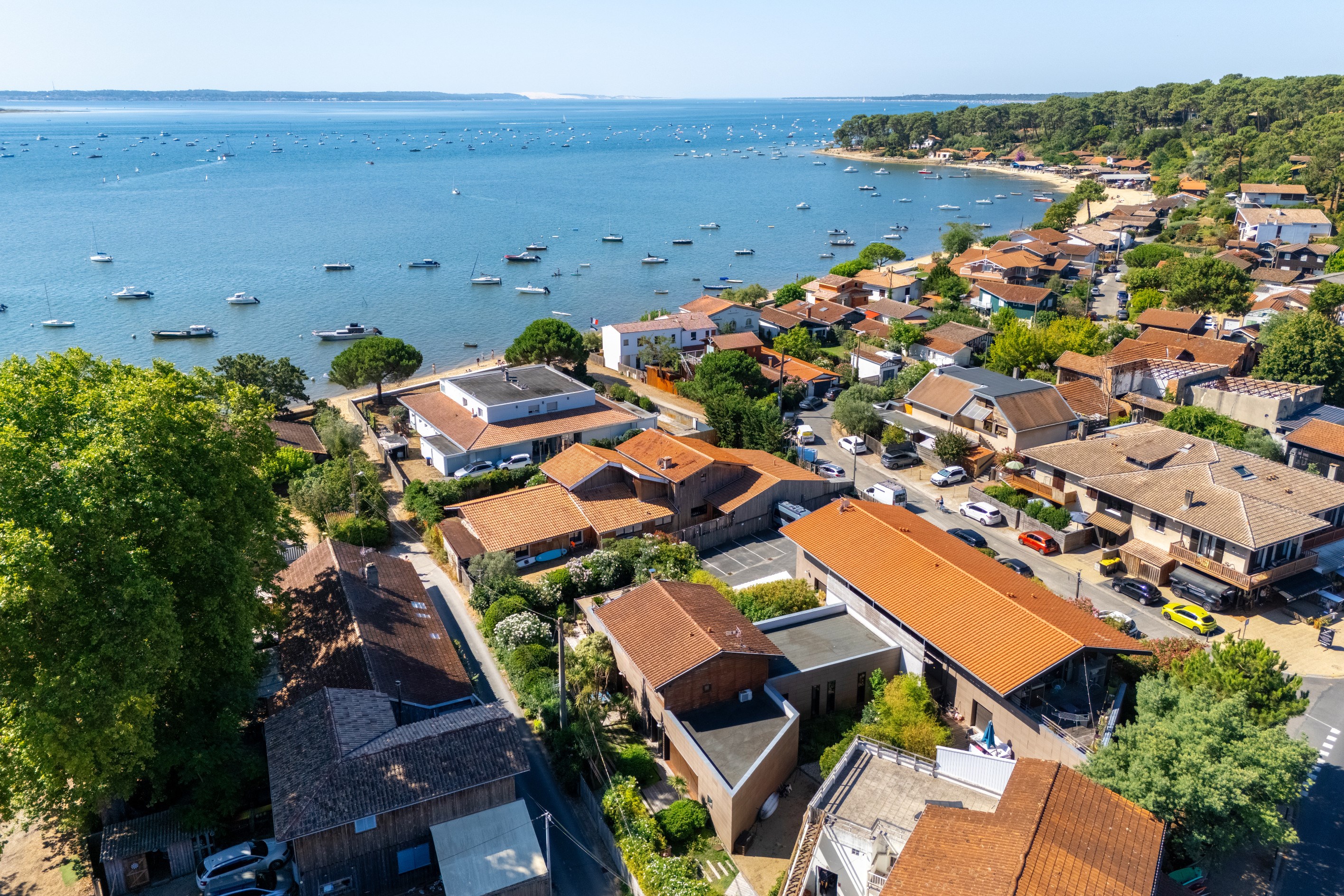  CAP FERRET PENINSULA - ARCHITECT-DESIGNED VILLA WITH VIEW OF THE BASSIN D