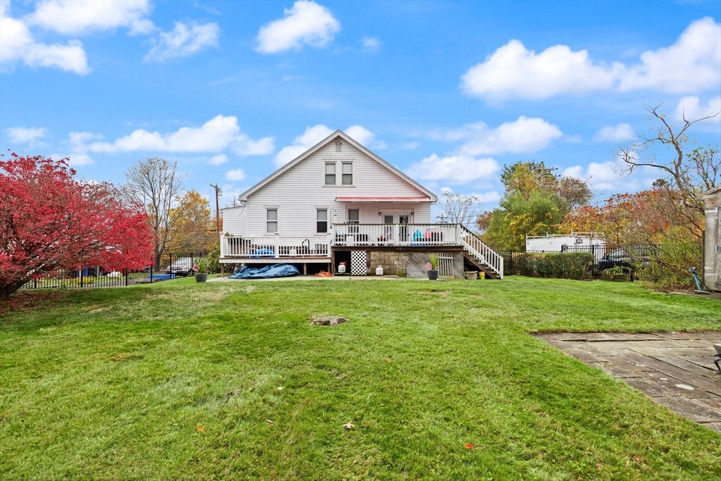 Salem, Massachusetts, 01970, United States, 3 Bedrooms Bedrooms, ,1 BathroomBathrooms,Residential,For Sale,1988229