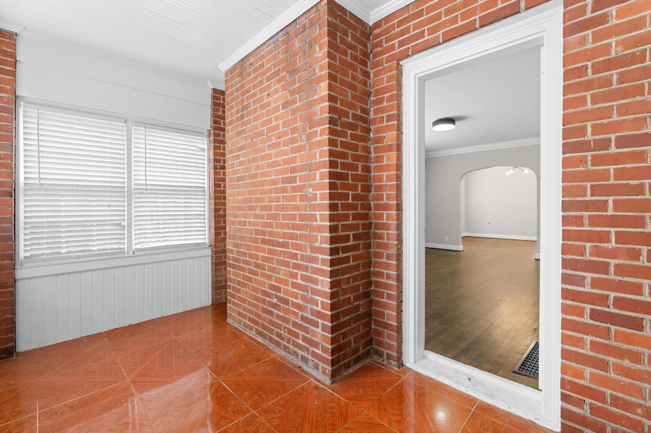  Move-in Ready Four Bedroom Home Offers Intown Convenience - 物件實景