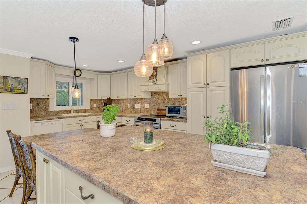 Nokomis, Florida, 34275, United States, 2 Bedrooms Bedrooms, ,2 BathroomsBathrooms,Residential,For Sale,1760306