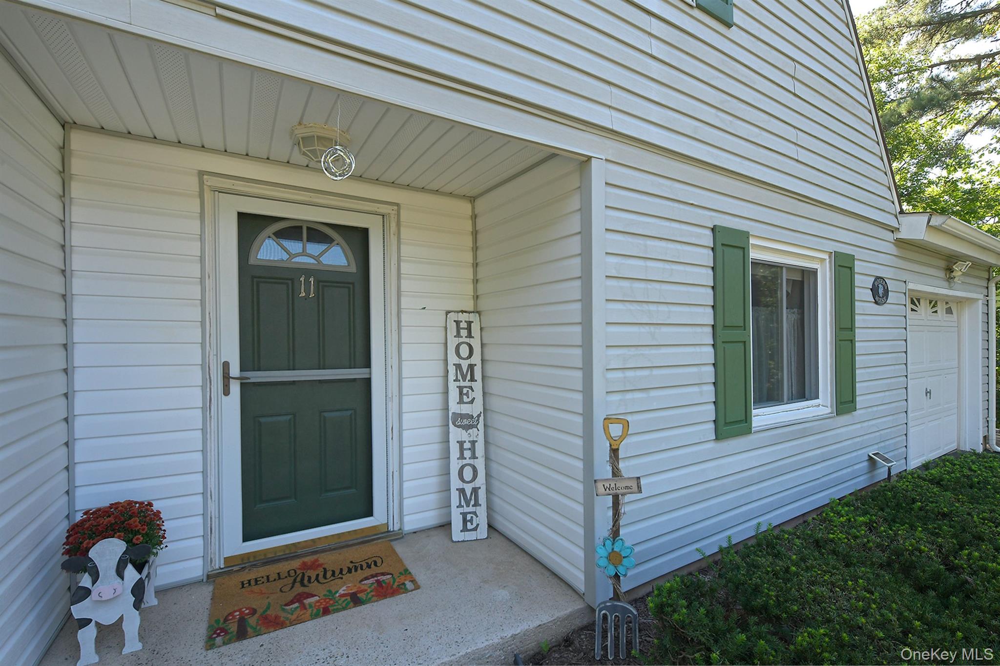 Crooked Pine Dr, Medford, NY 11763 #1