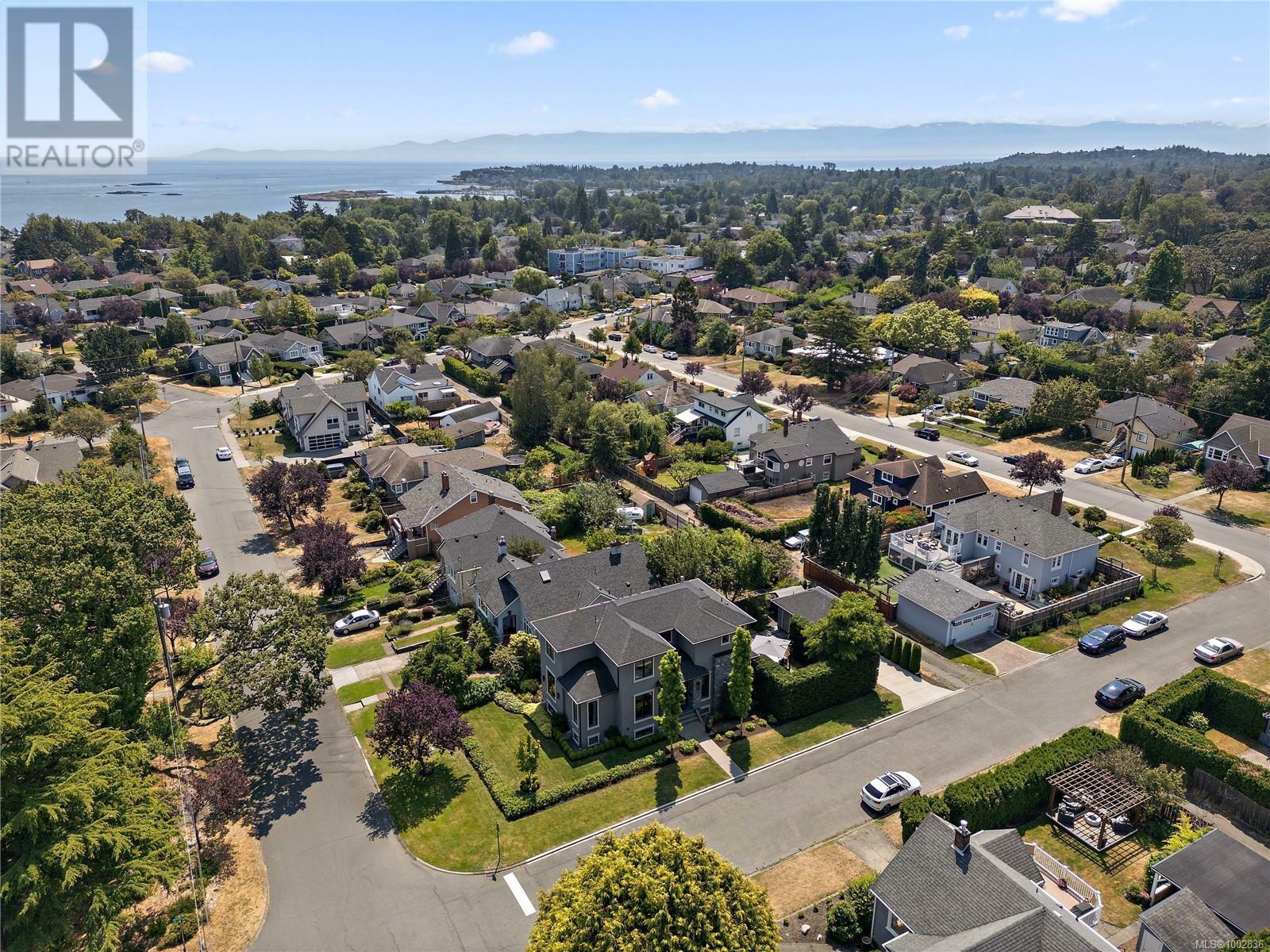 OAK BAY, British Columbia, V8R 3L8, CA, 6 Bedrooms Bedrooms, ,6 BathroomsBathrooms,Residential,For Sale,1874801
